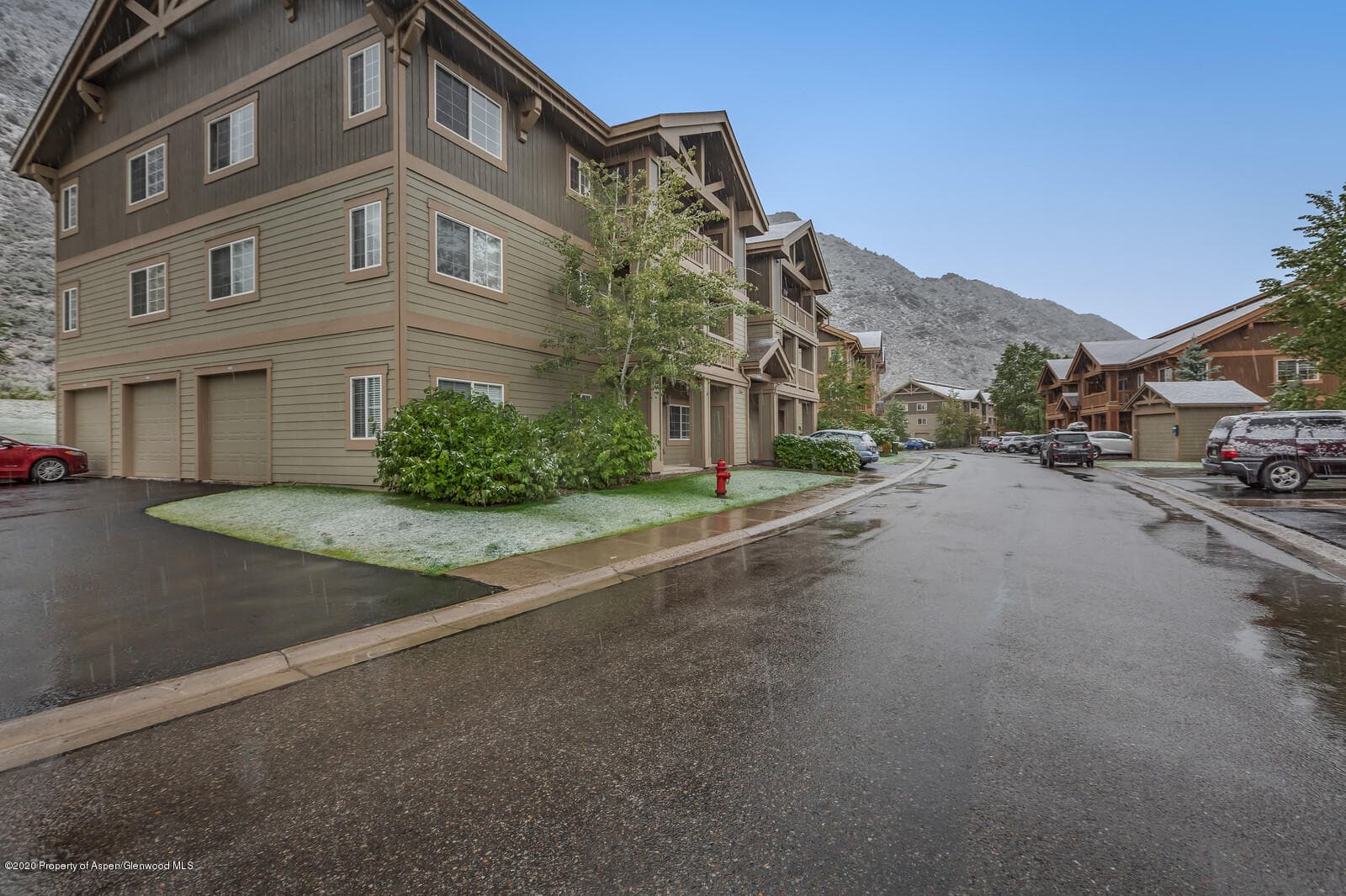 488 River View Drive 407, New Castle, CO 81647 - Photo 2