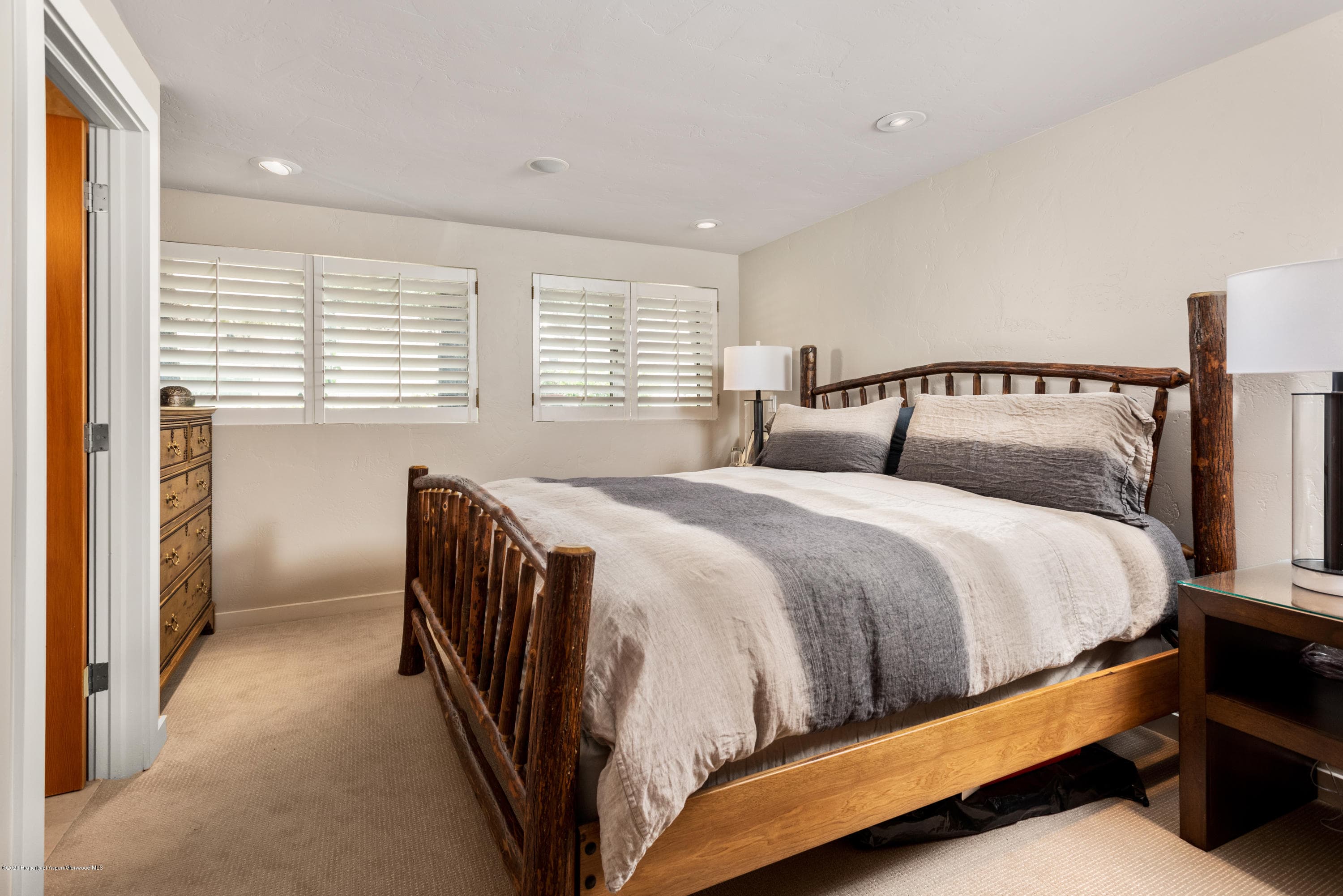 1015 E Hyman Avenue - Photo 10