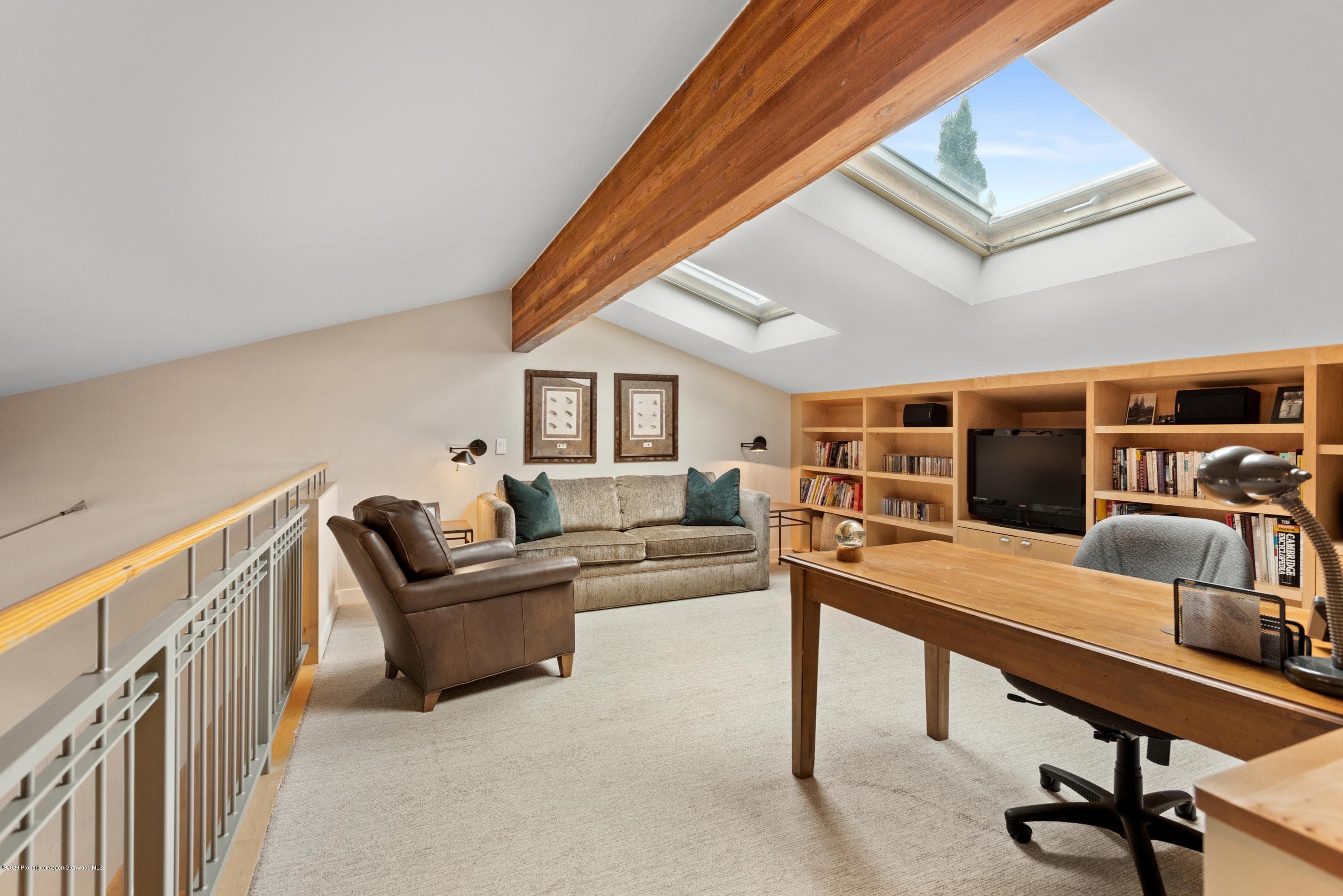 1015 E Hyman Avenue - Photo 7