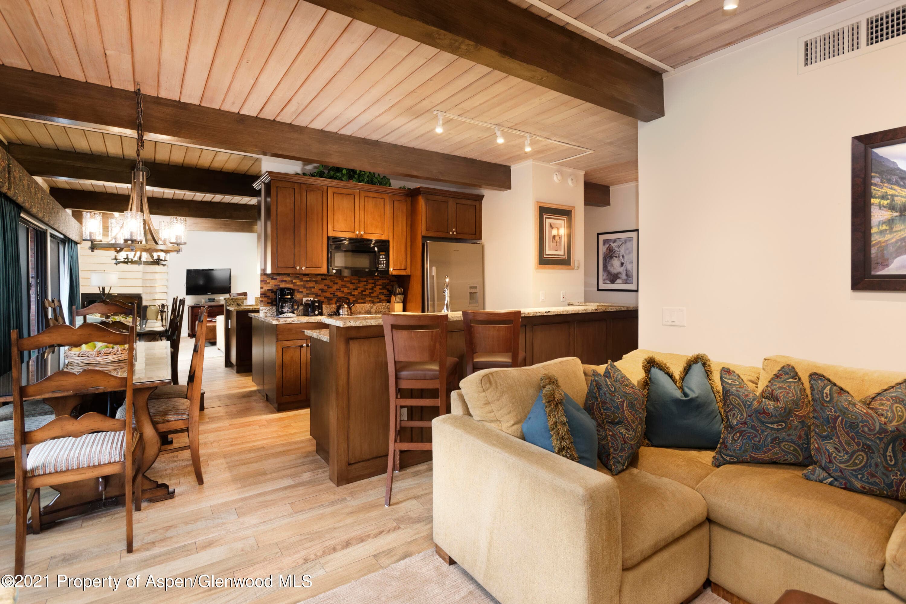 617 E Cooper Avenue 116 - Photo 2