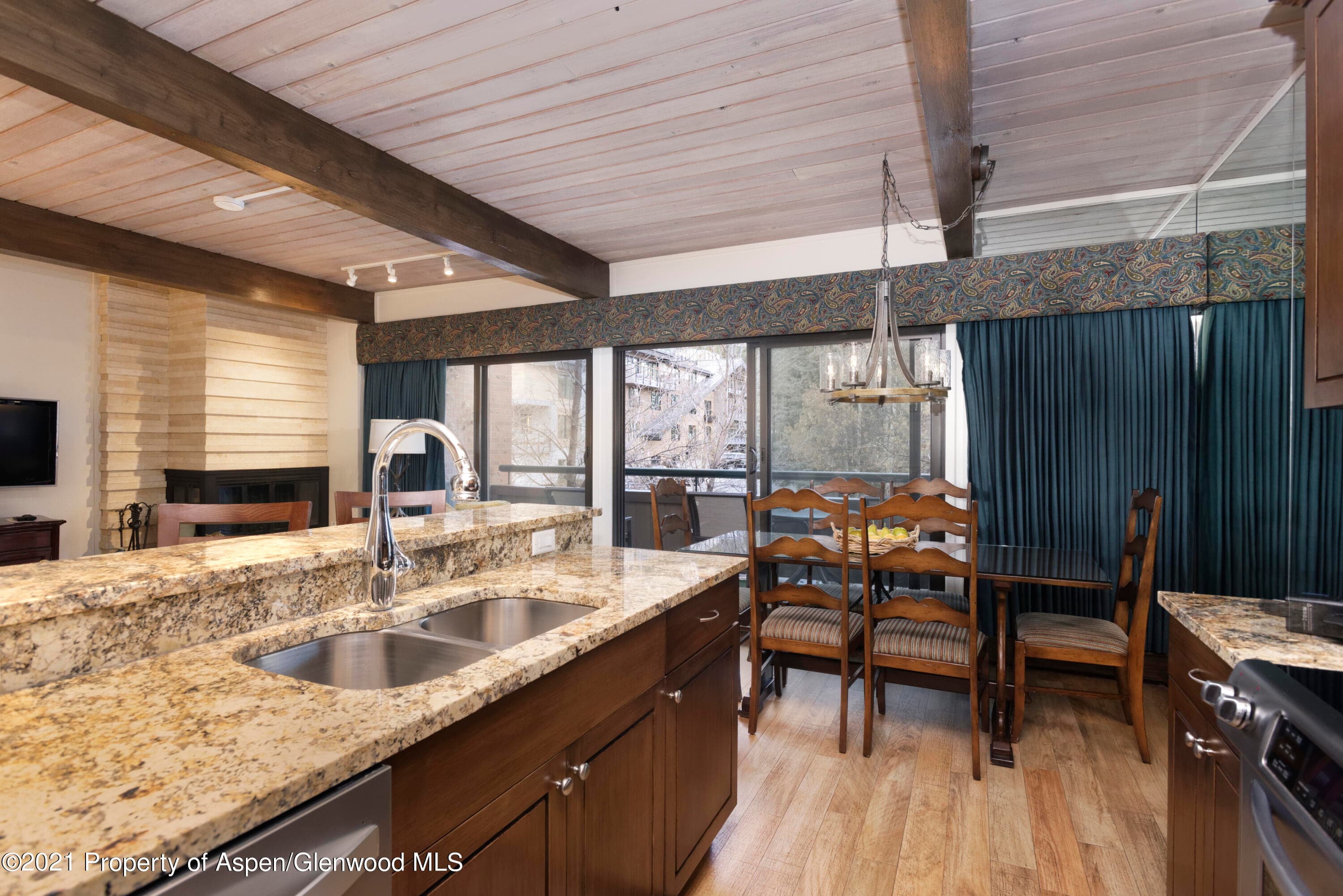 617 E Cooper Avenue 116 - Photo 4