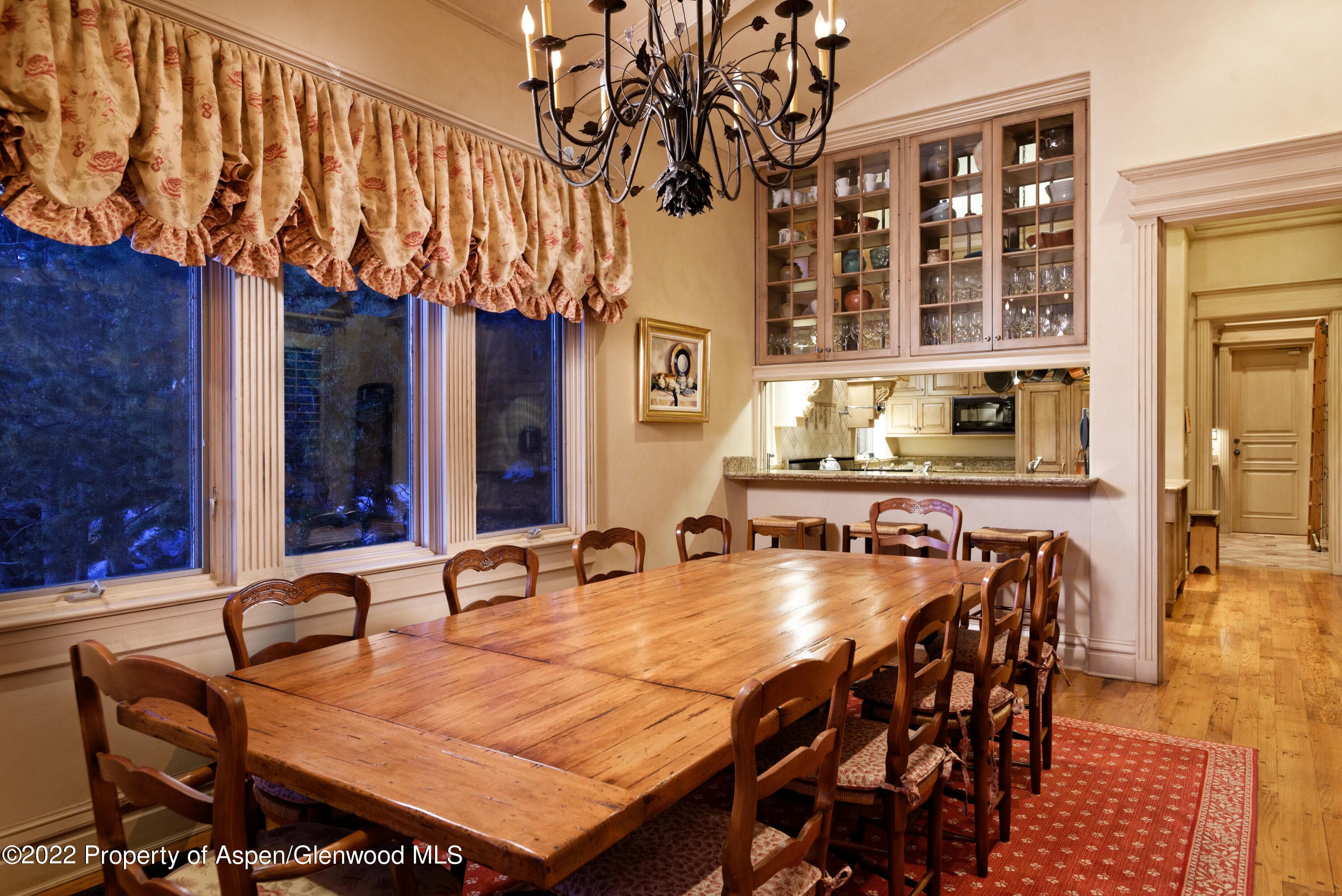 926 Willoughby Way - Photo 12