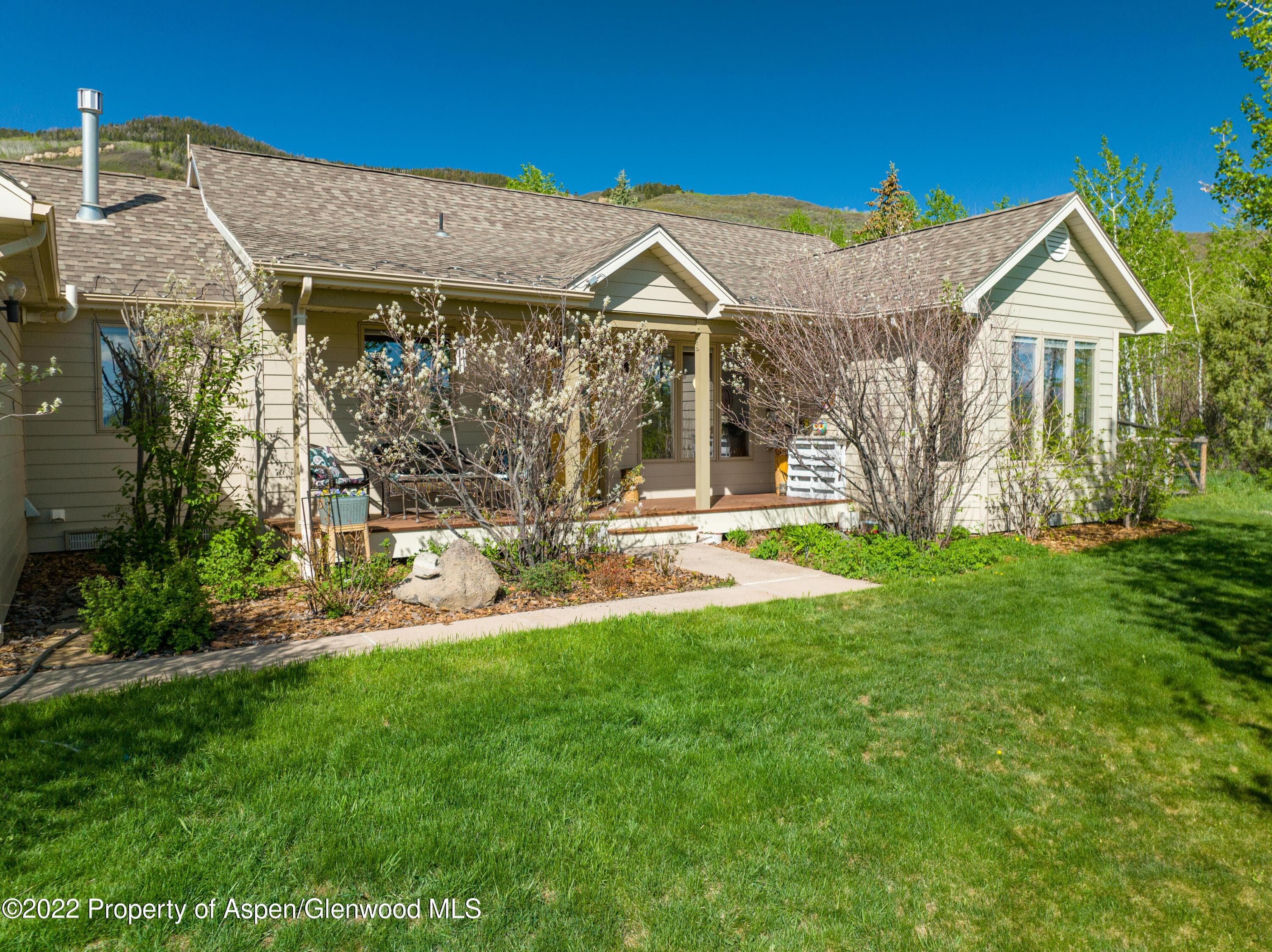 121 Aspen Way, Glenwood Springs, CO 81601 - Photo 2