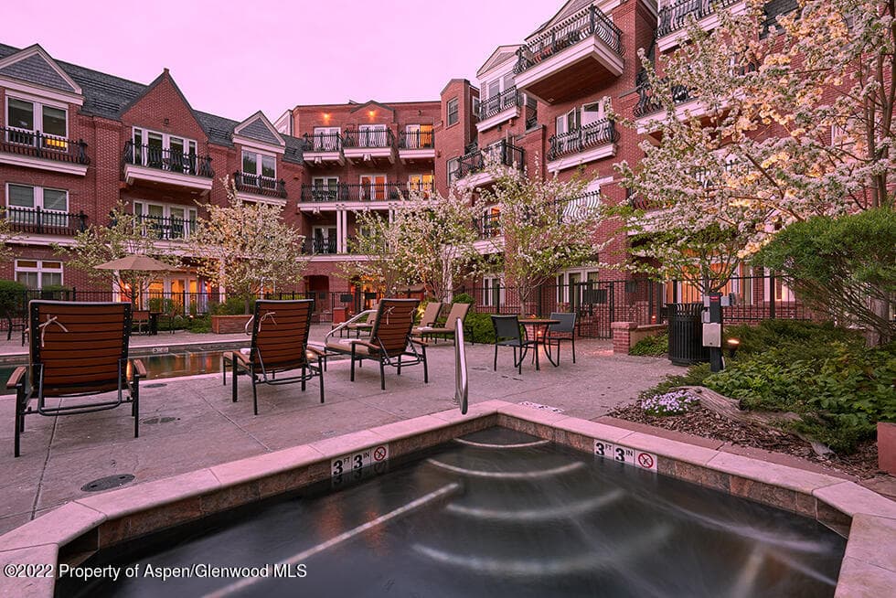 415 E Dean St, Unit 34, Week 32, Aspen, CO 81611 - Photo 15