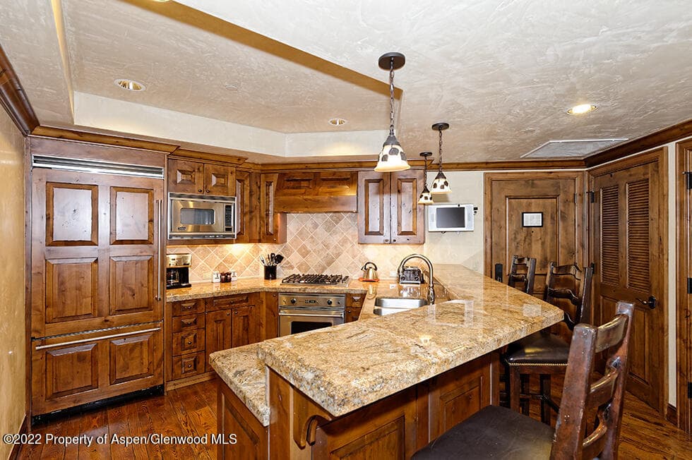 415 E Dean St, Unit 34, Week 32, Aspen, CO 81611 - Photo 2