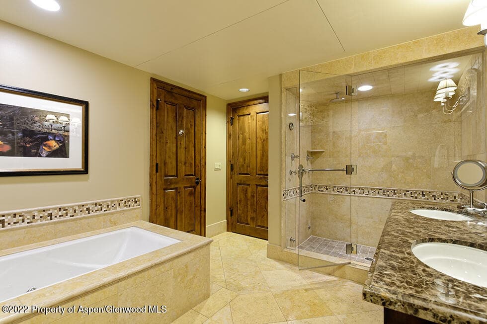 415 E Dean St, Unit 34, Week 32, Aspen, CO 81611 - Photo 6