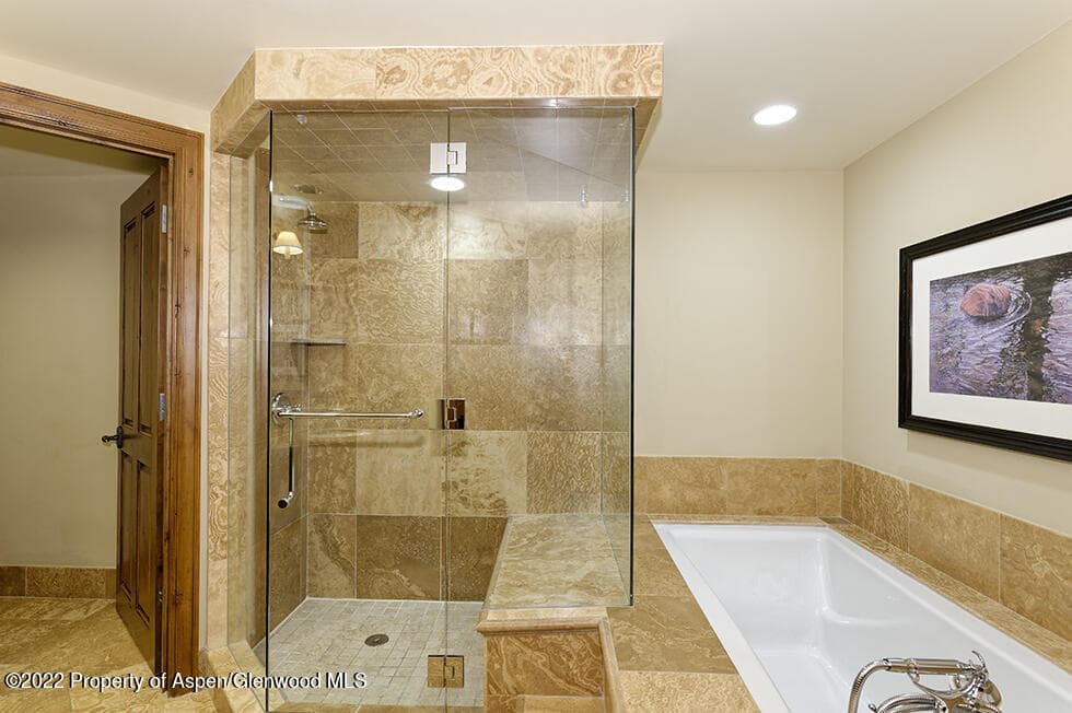 415 E Dean St, Unit 34, Week 32, Aspen, CO 81611 - Photo 8
