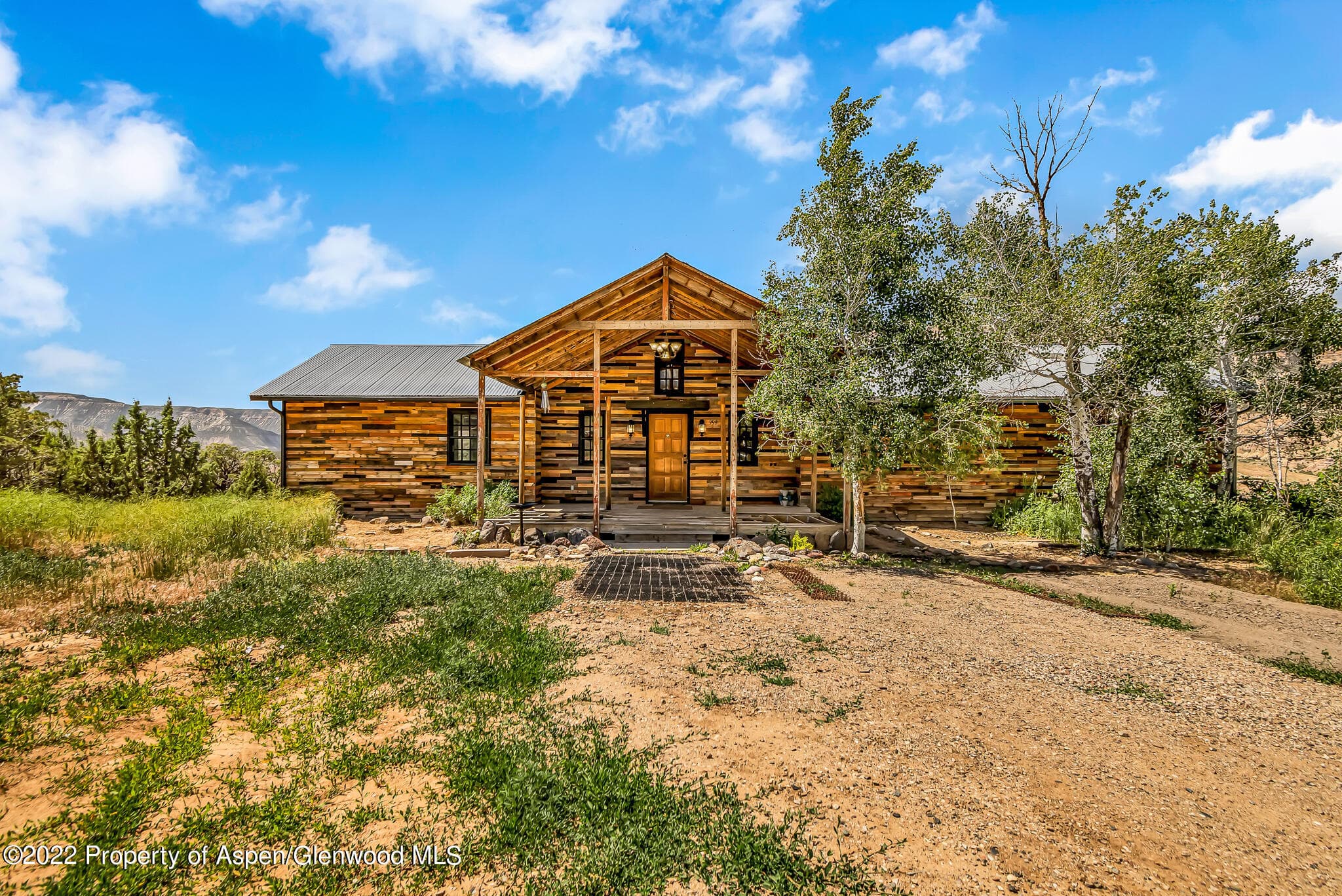 999 Co Rd 309, Parachute, CO 81635 - Photo 2