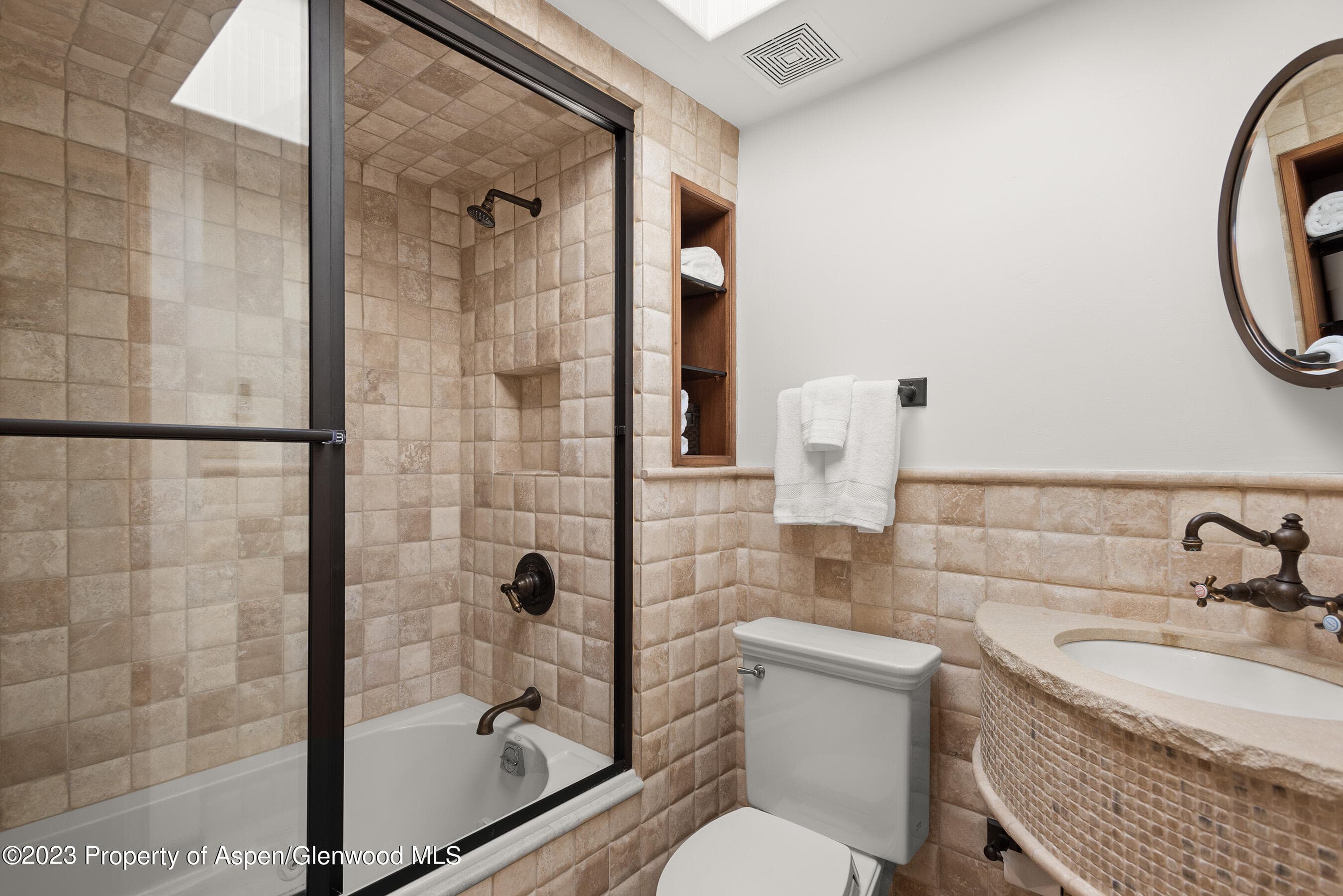 916 E Hopkins Avenue 301 - Photo 10