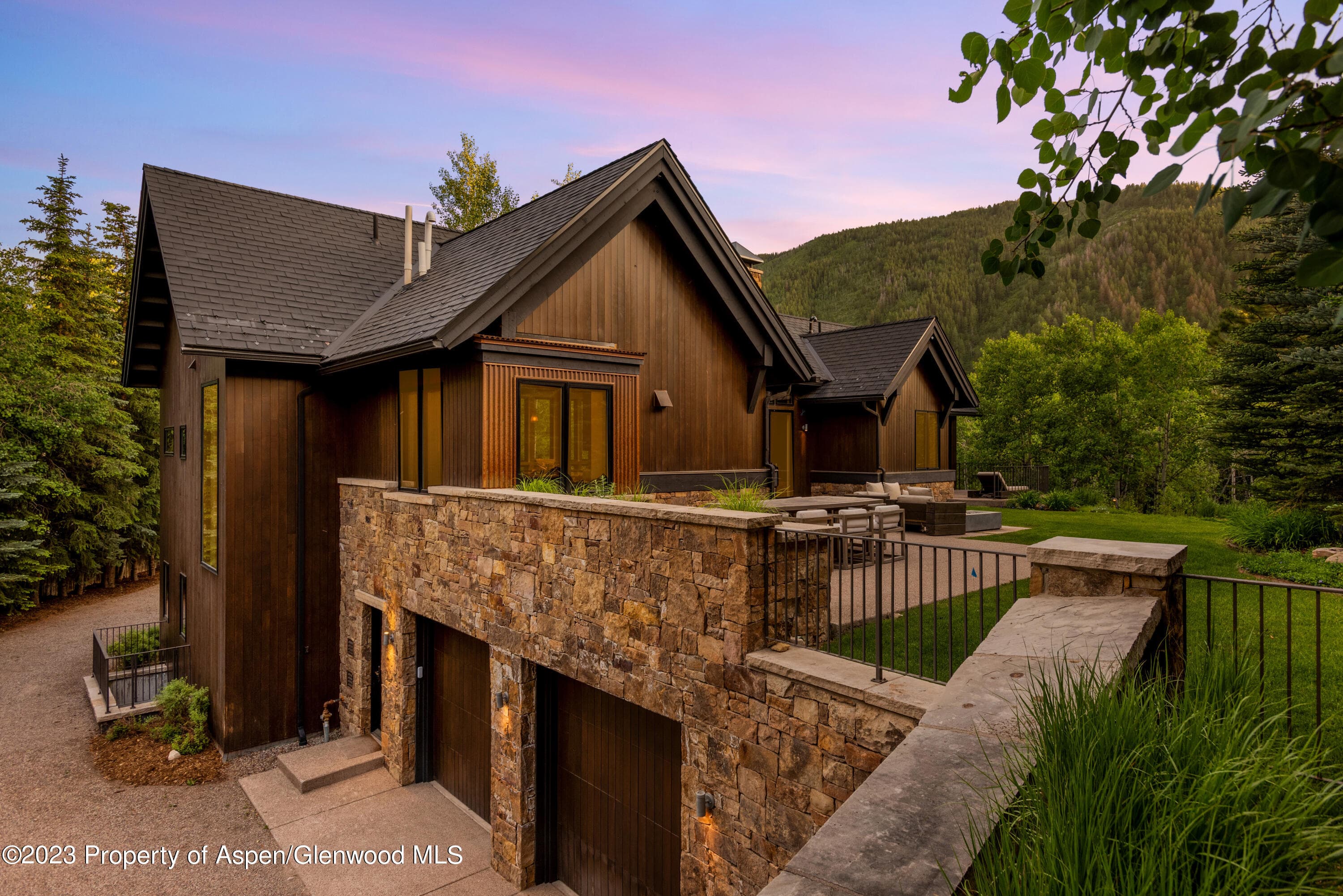 190 W Lupine Drive - Photo 5