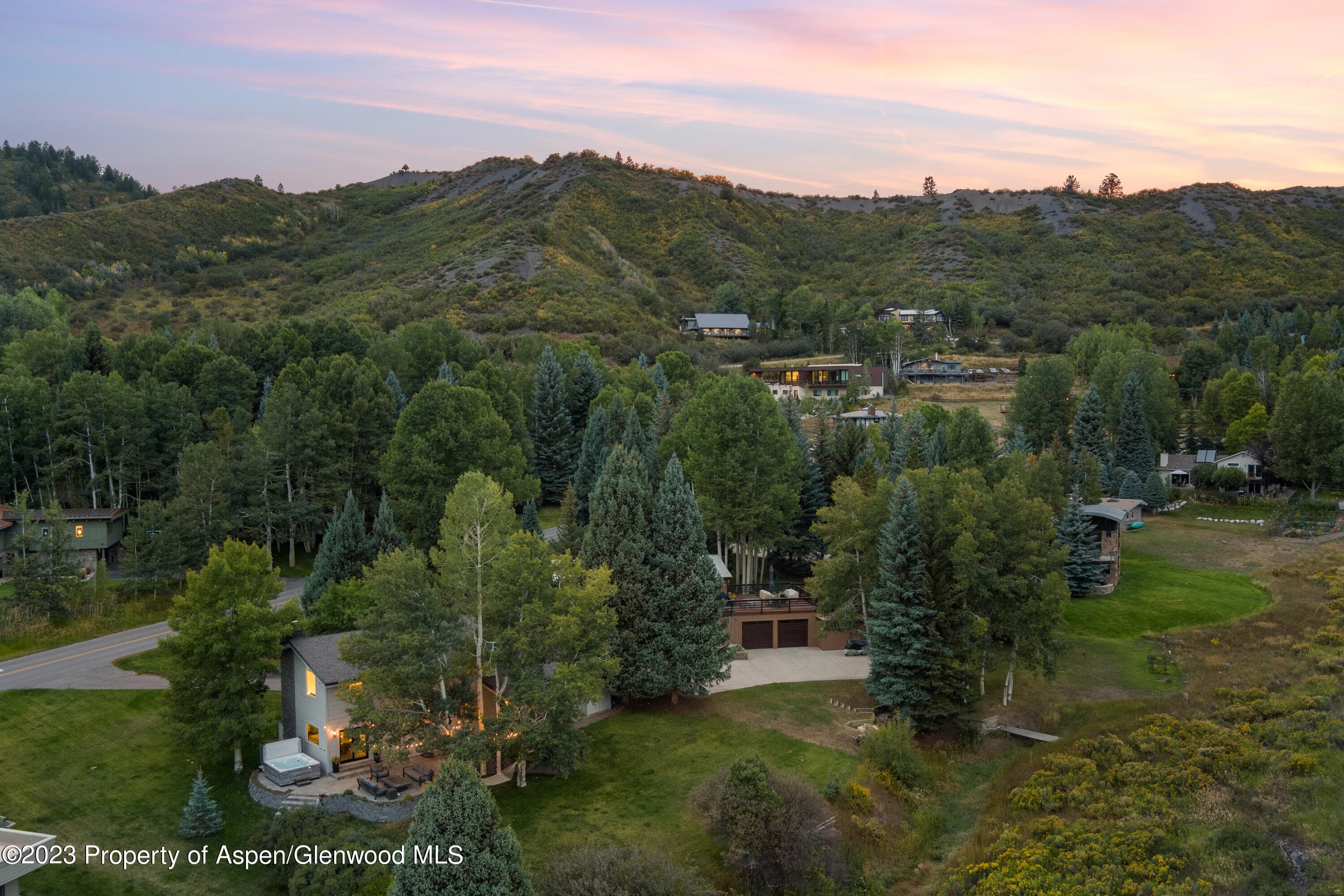 351 Meadow Road - Photo 3