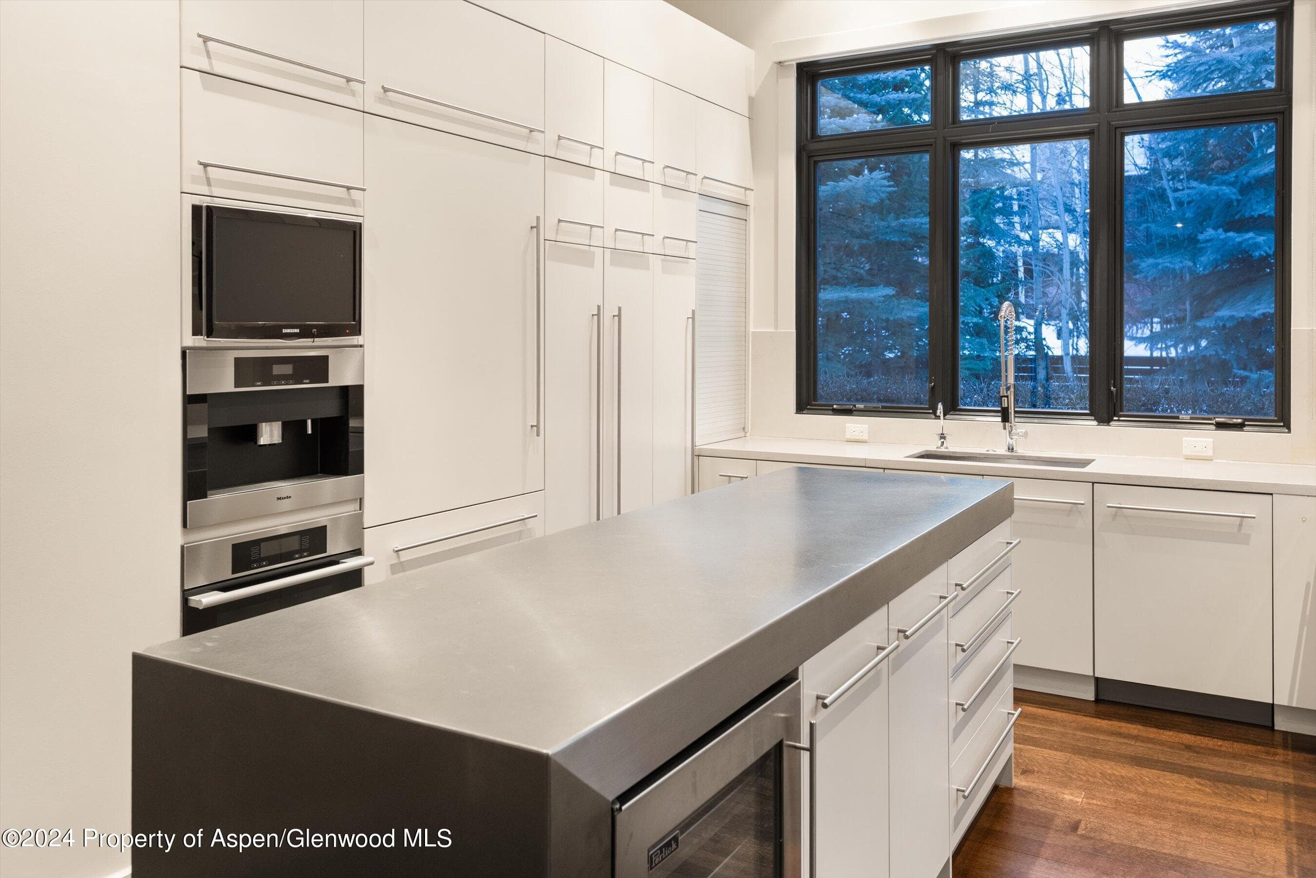 1320 Sierra Vista Drive Unit A, Aspen, CO 81611 - Photo 12