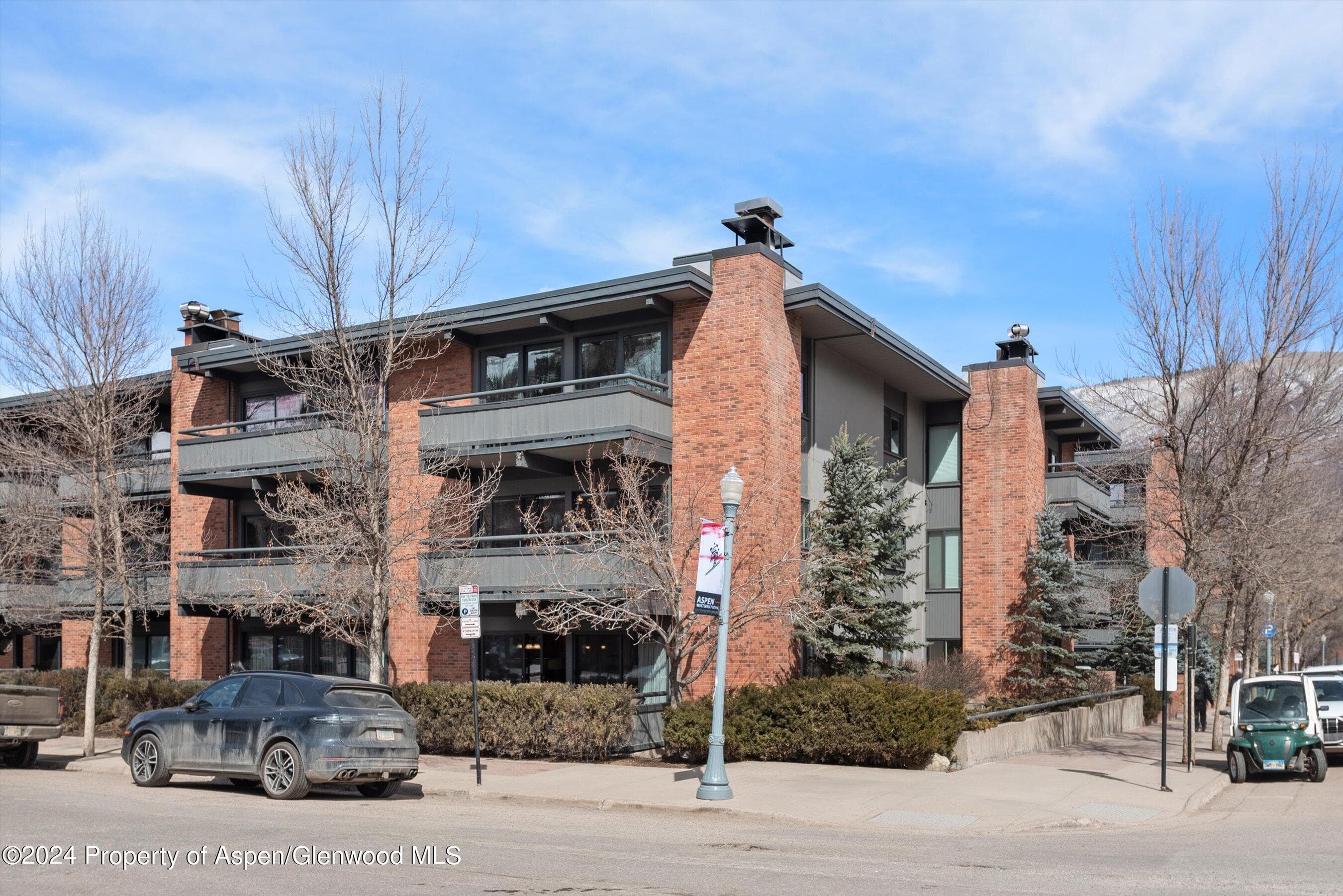 617 E Cooper Avenue 102 - Photo 5