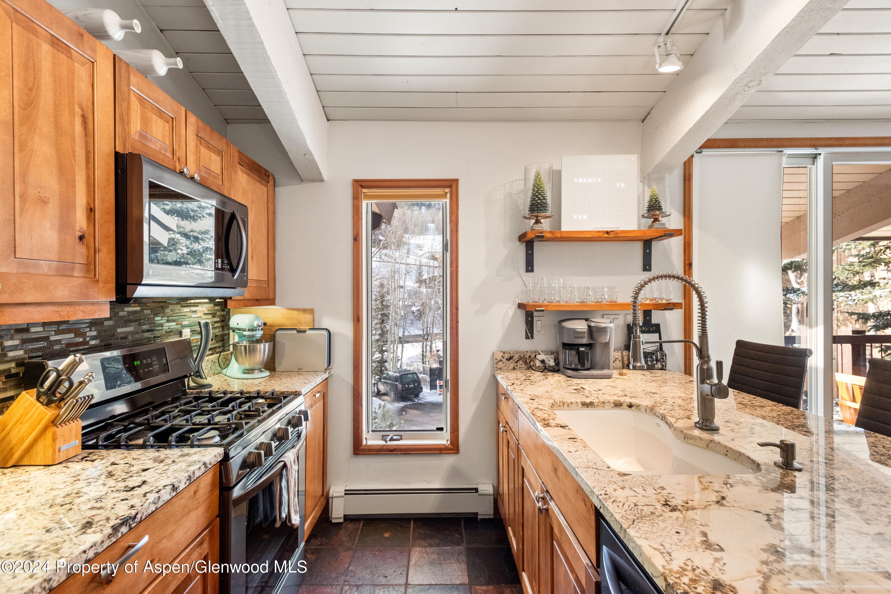 35 Upper Woodbridge Road Unit 7CD - Photo 7