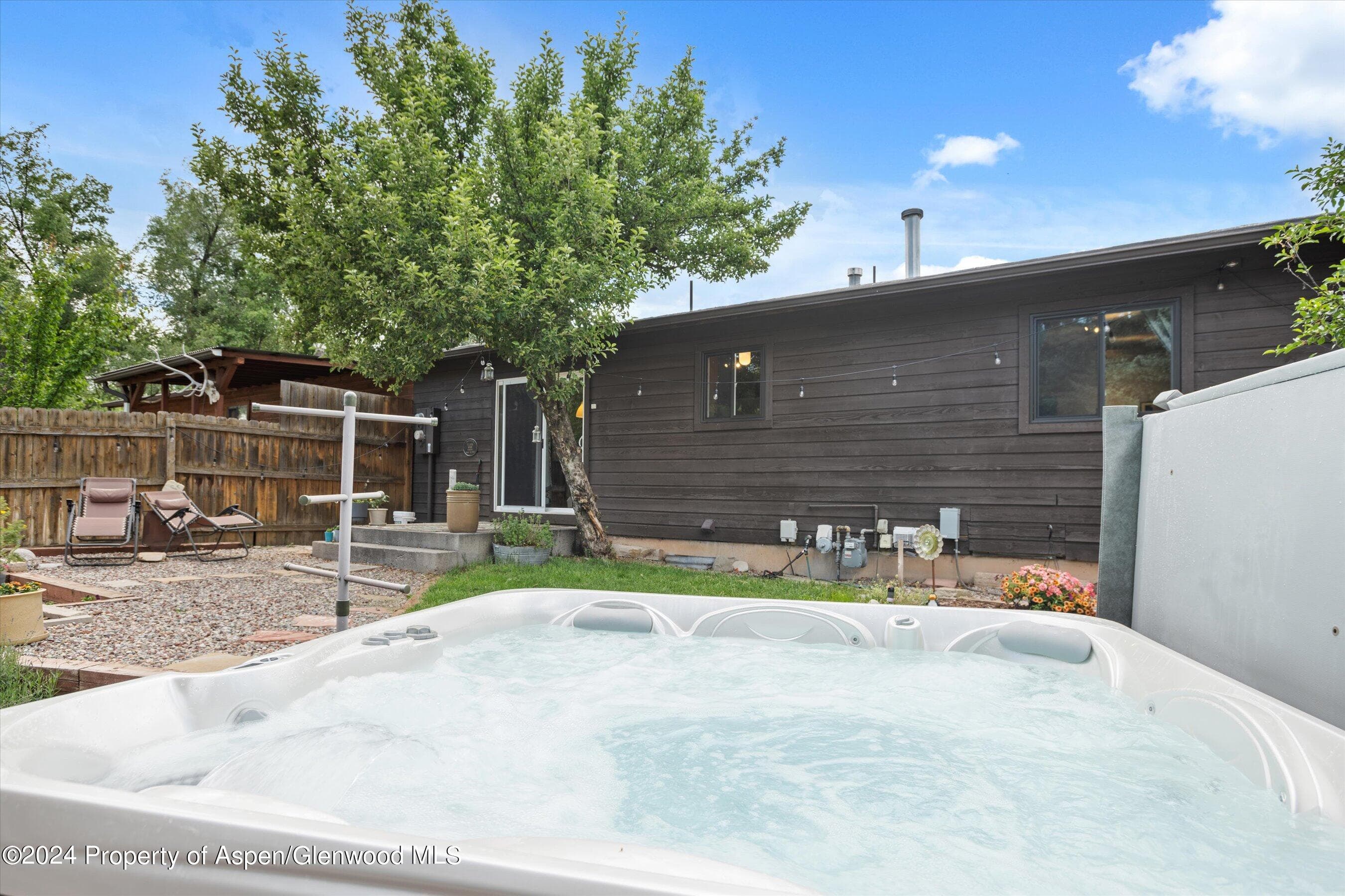 690 S 2nd Street, Carbondale, CO 81623 - Photo 8