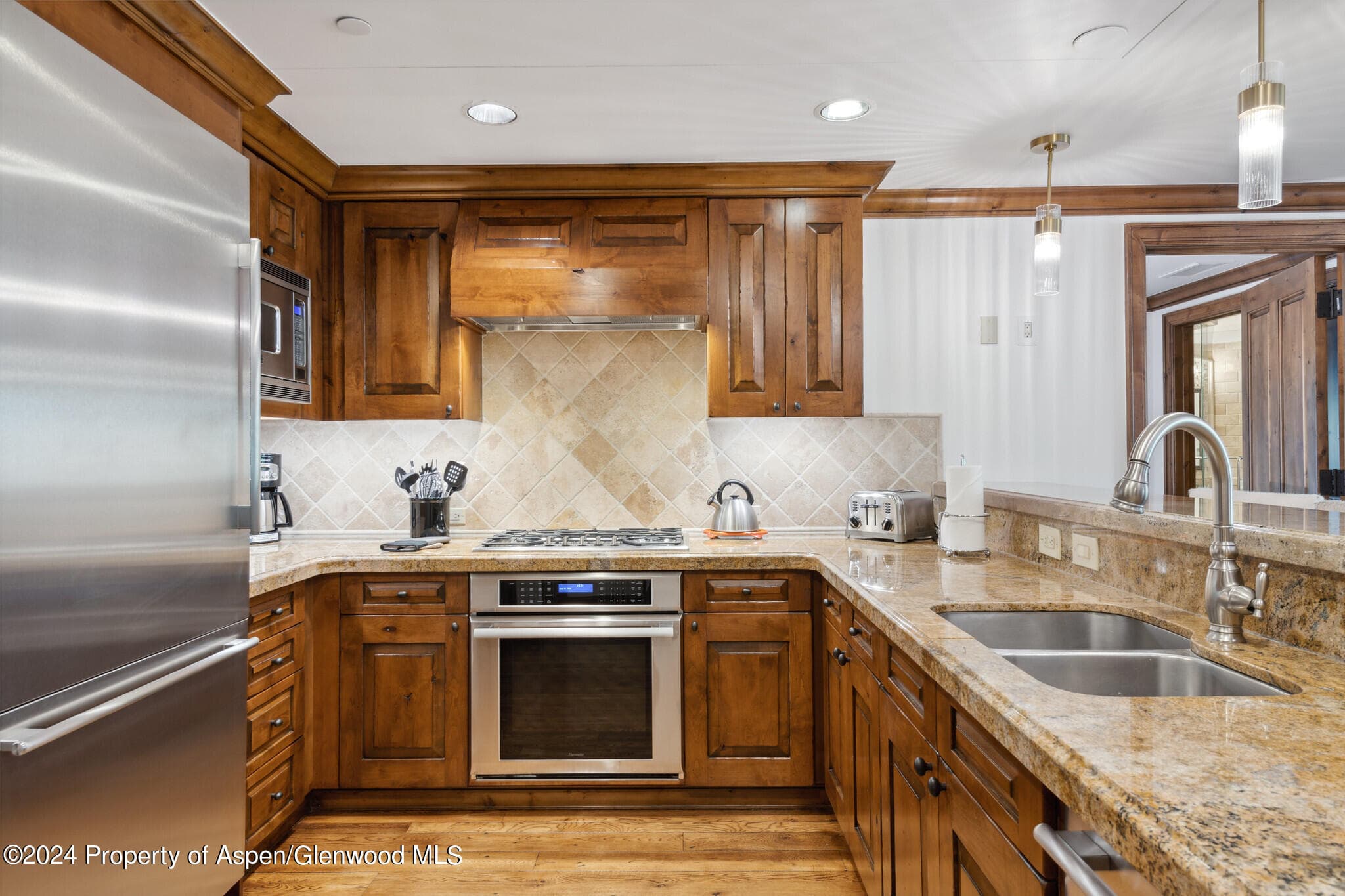 415 E Dean St, Unit 17, Weeks 32/33, Aspen, CO 81611 - Photo 7