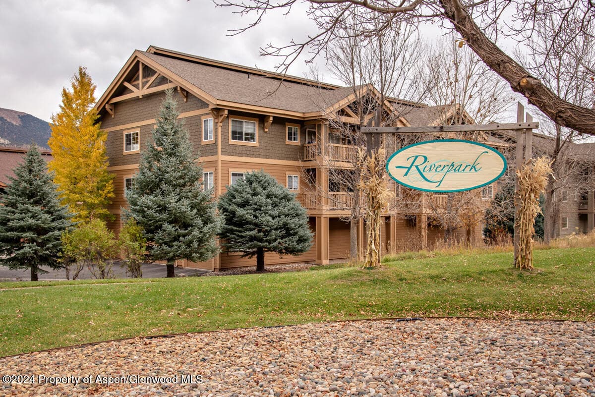 599 River View Drive 1107, New Castle, CO 81647 - Photo 23