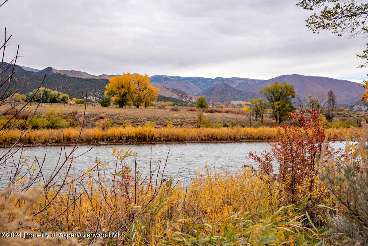599 River View Drive 1107, New Castle, CO 81647 - Photo 25