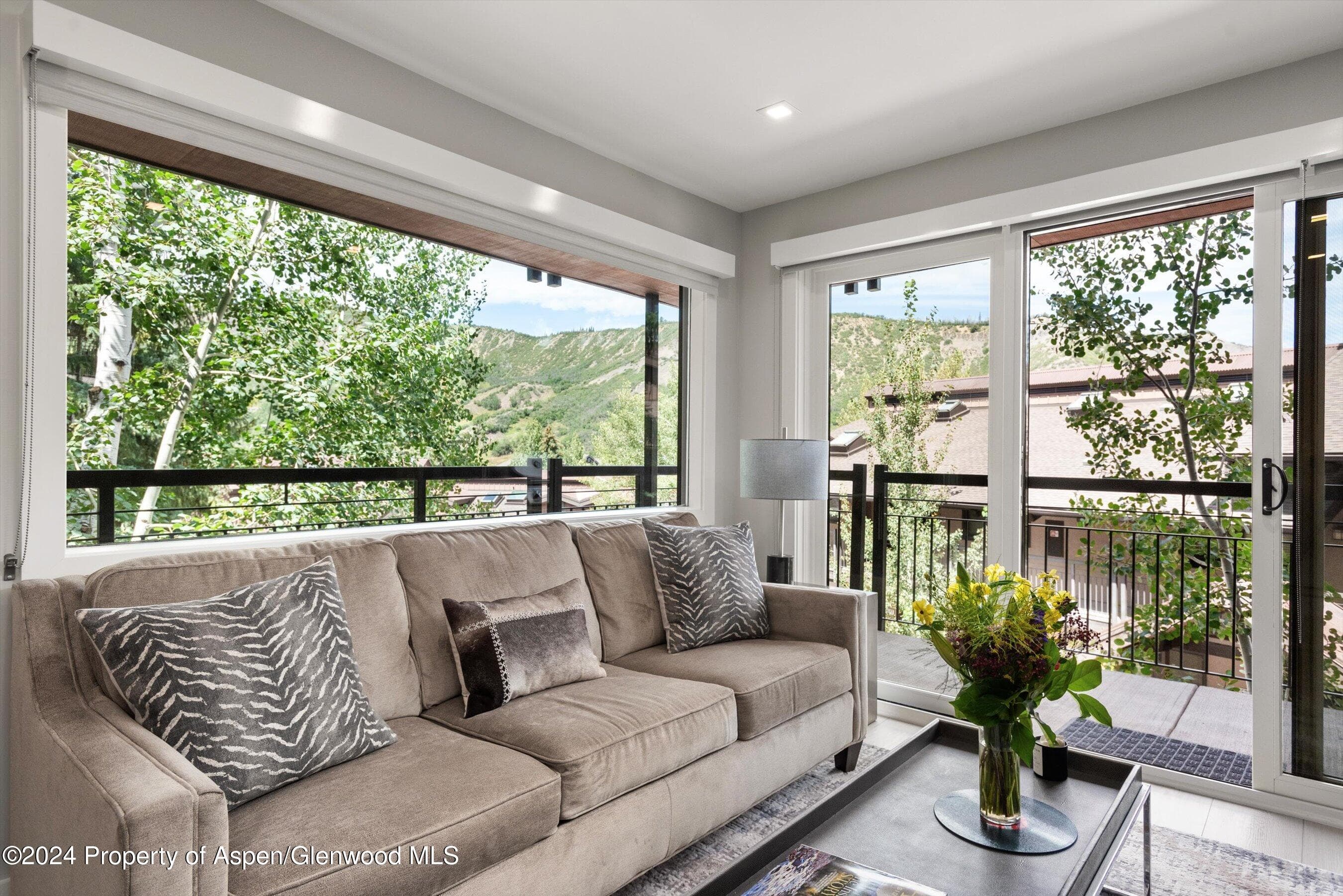 400 Wood Road H-2212 - Photo 3