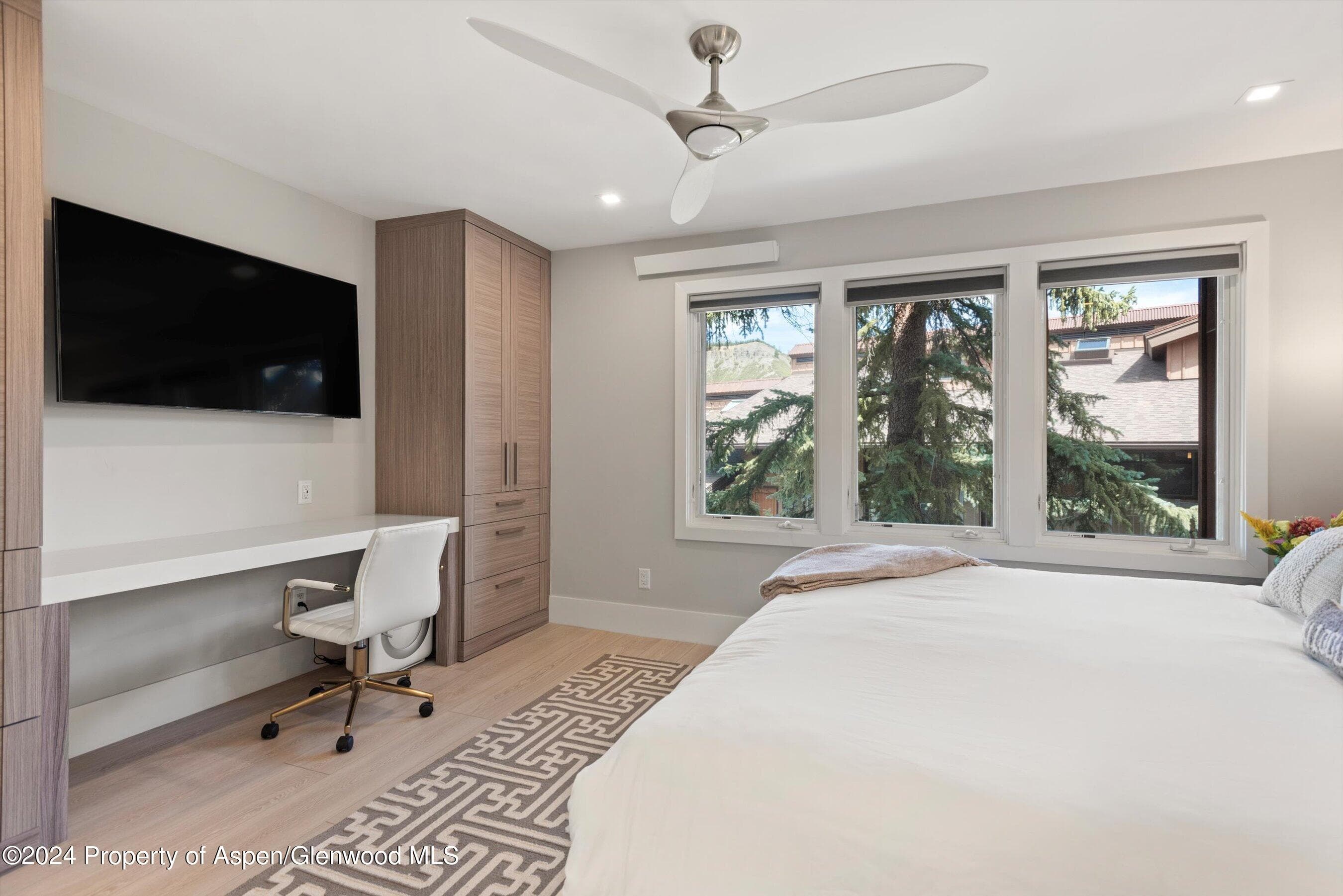 400 Wood Road H-2212 - Photo 8