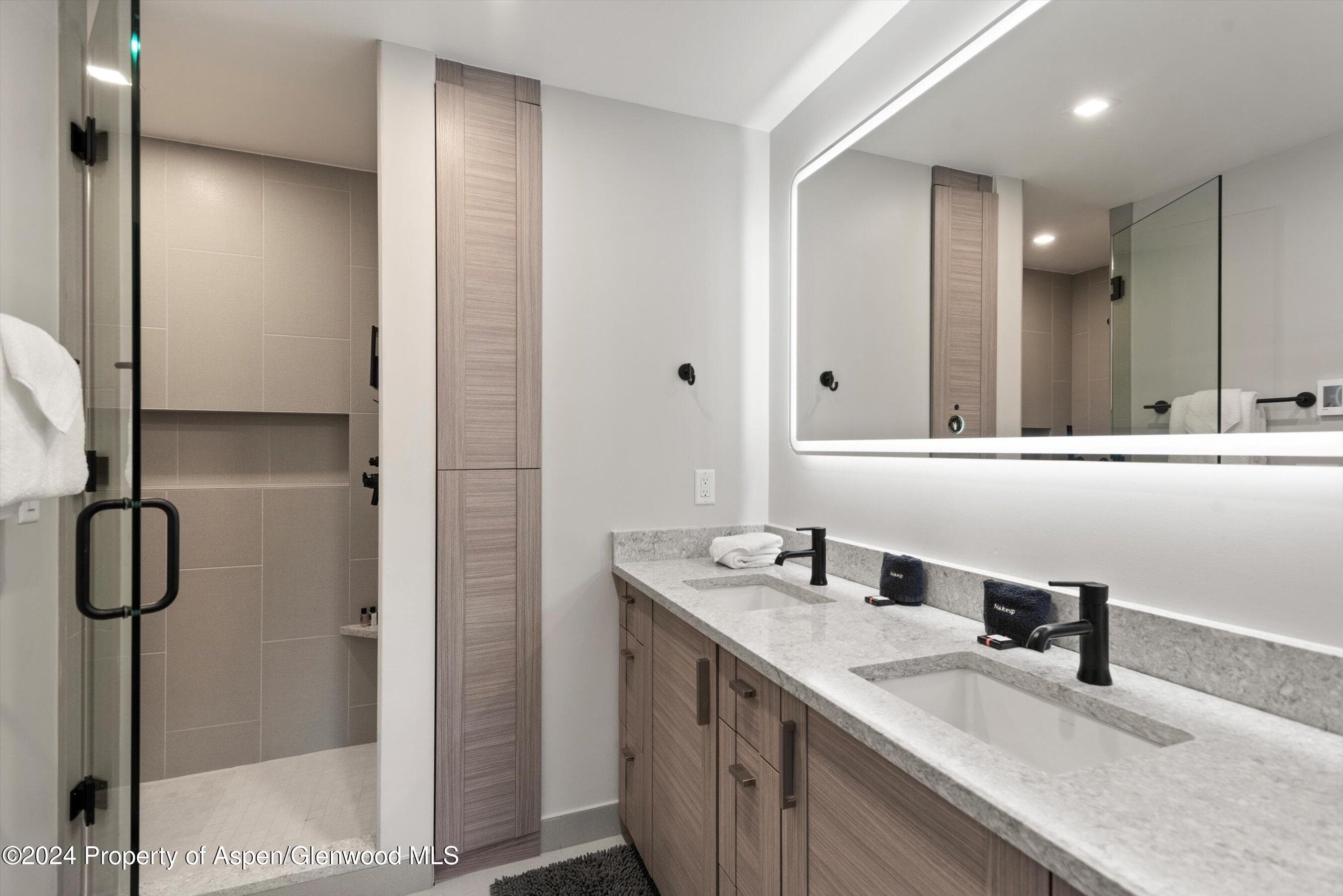 400 Wood Road H-2212 - Photo 10
