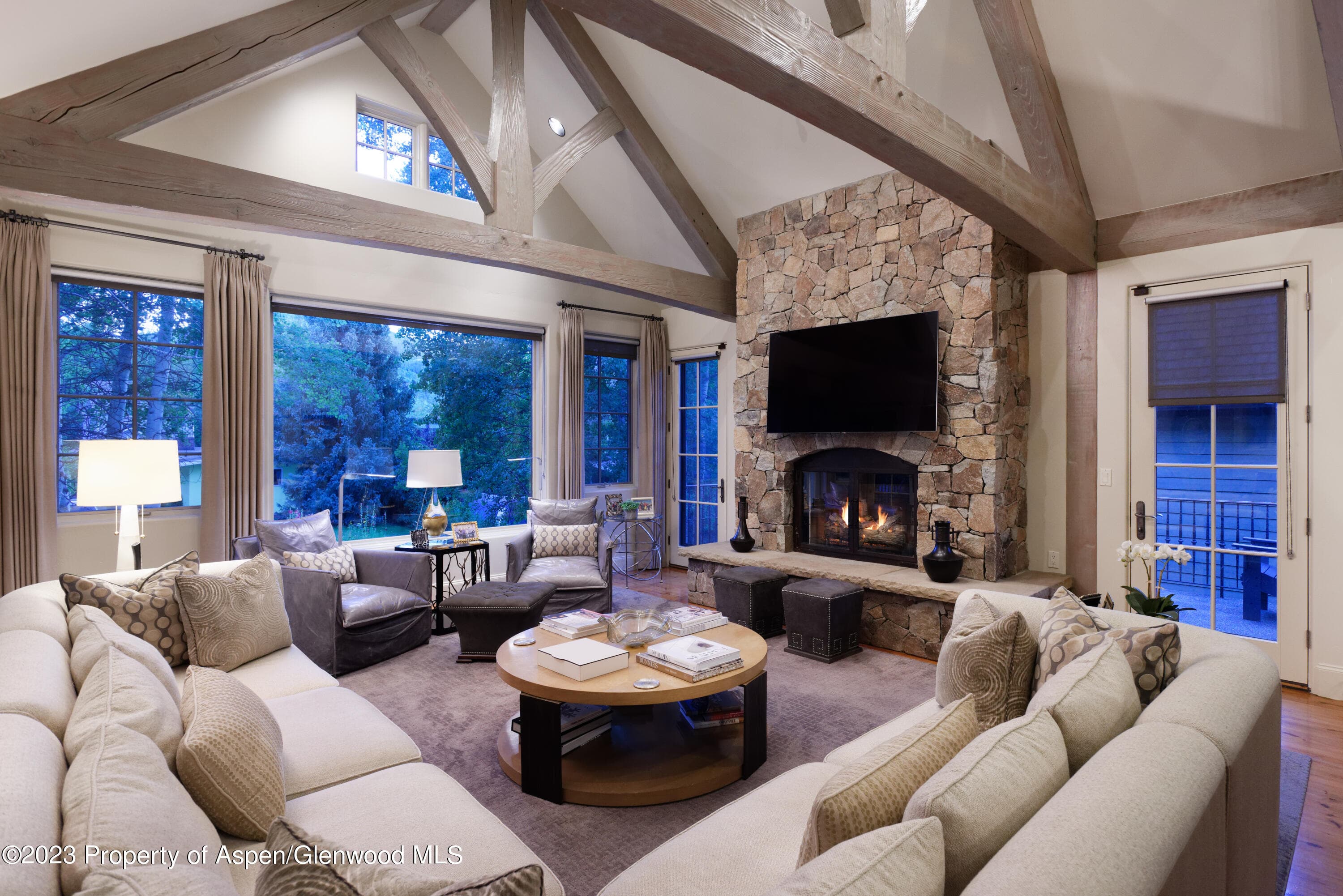 926 W Francis Street - Photo 10