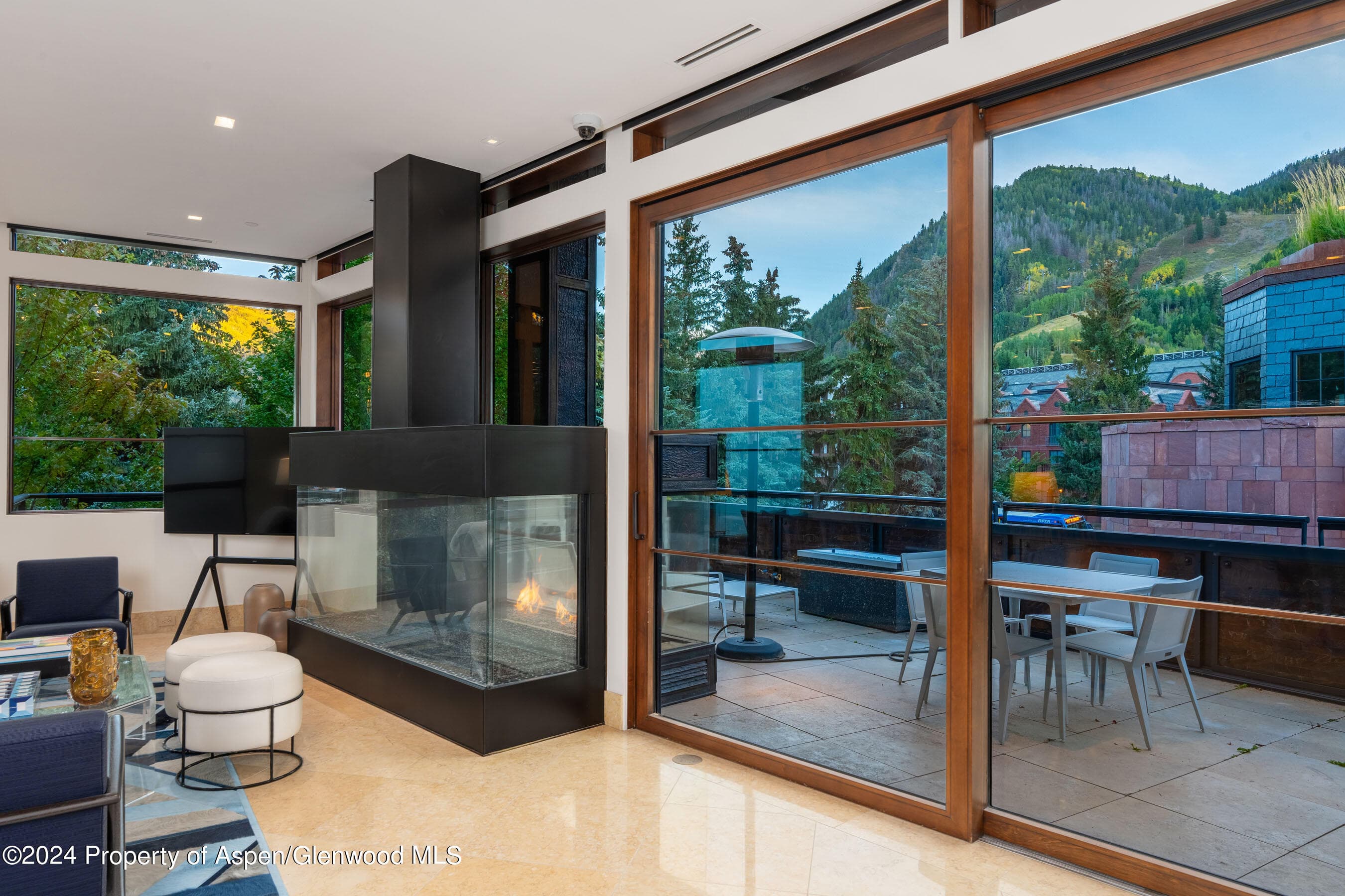 405 S Monarch P-2, Aspen, CO 81611 - Photo 4