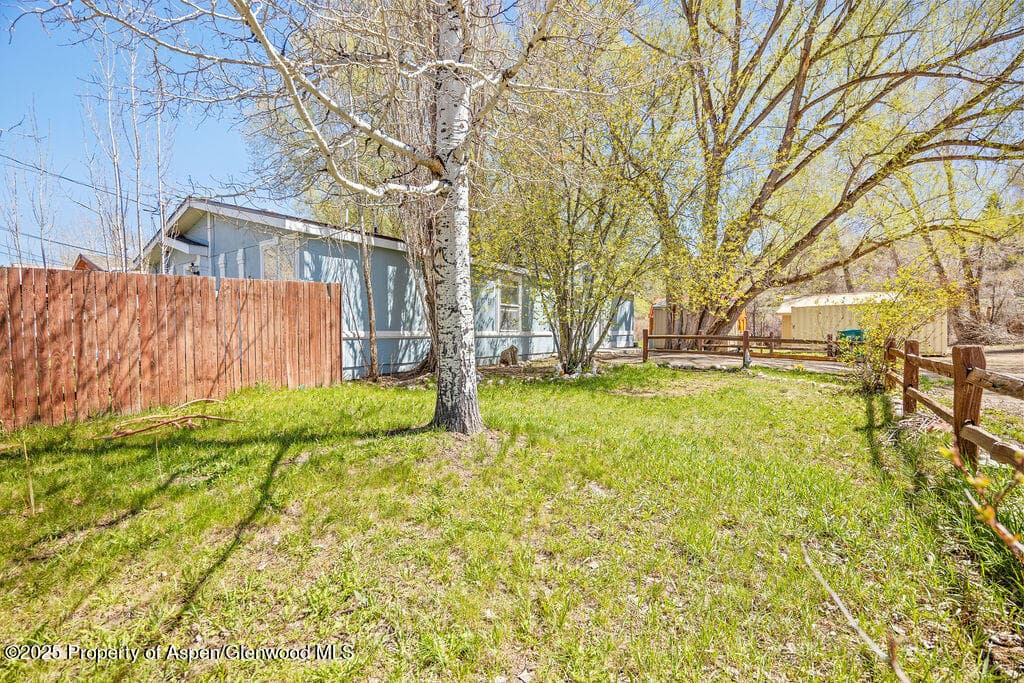 549 E Washington Avenue, Hayden, CO 81639 - Photo 4