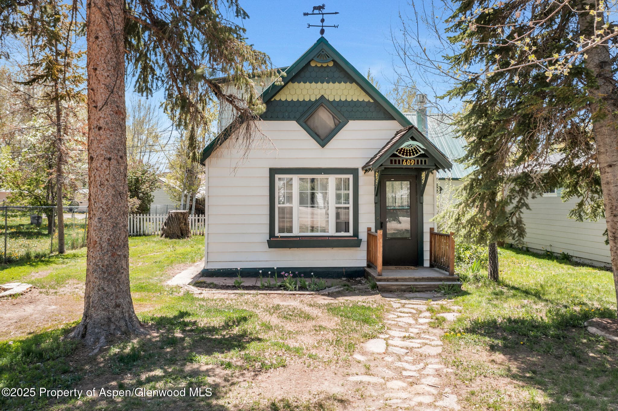 609 E JEFFERSON Avenue, Hayden, CO 81639 - Photo 1