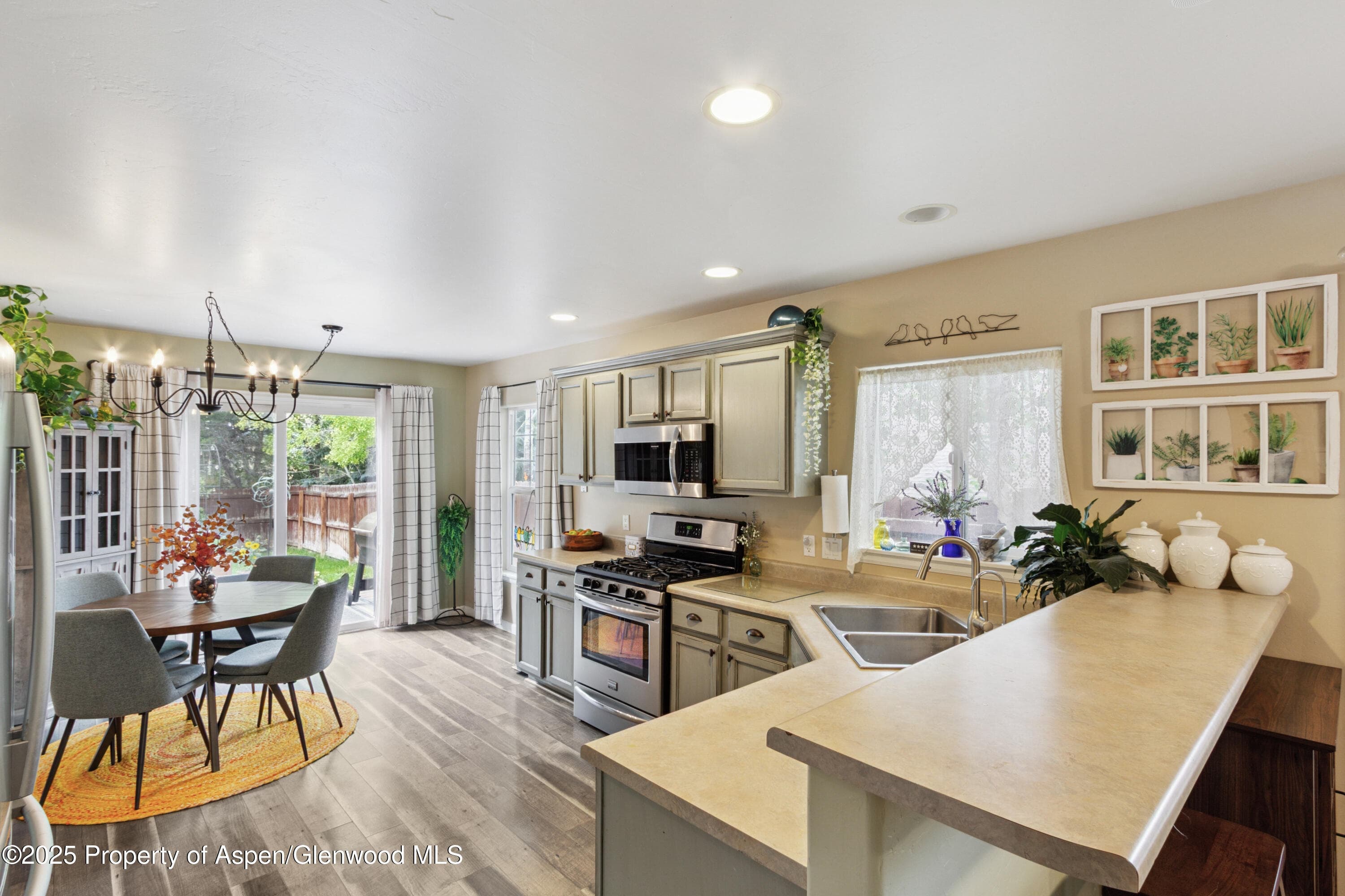 730 Storm King Circle, New Castle, CO 81647 - Photo 8