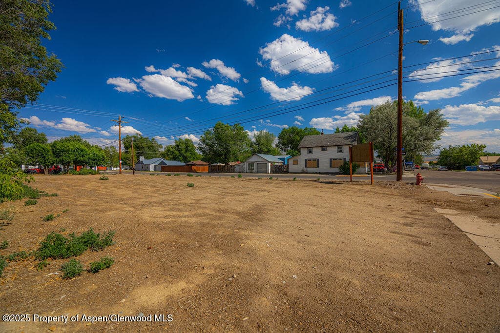 403 TUCKER Street, Craig, CO 81625 - Photo 5