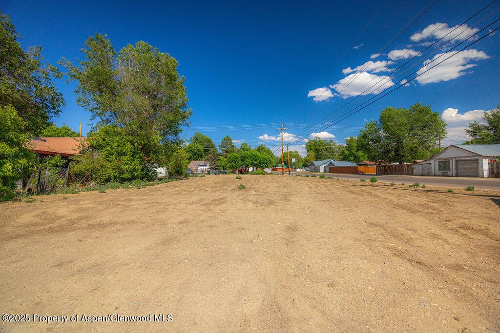 403 TUCKER Street, Craig, CO 81625 - Photo 6