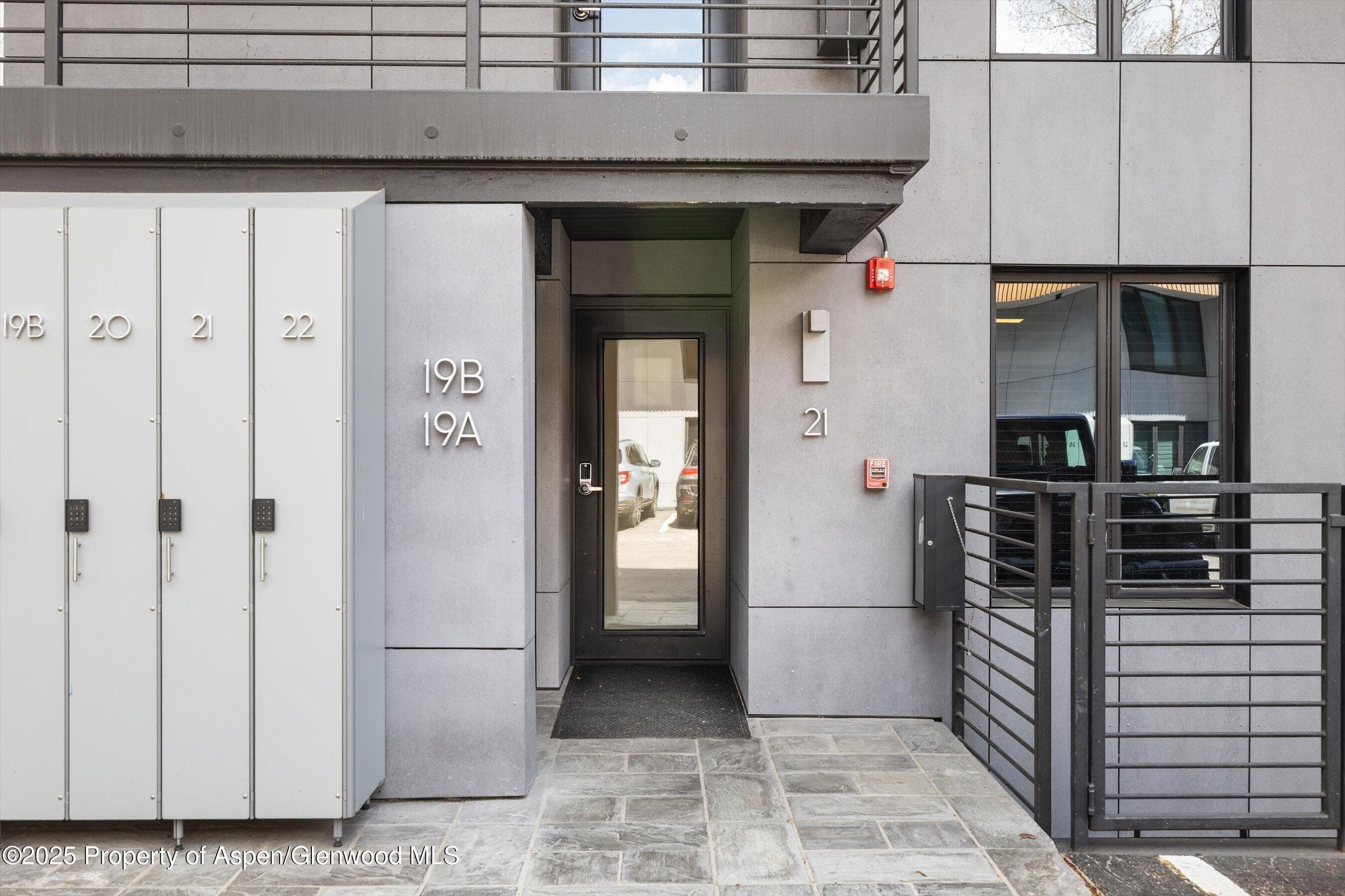 1039 E Cooper Avenue 21a, Aspen, CO 81611 - Photo 2