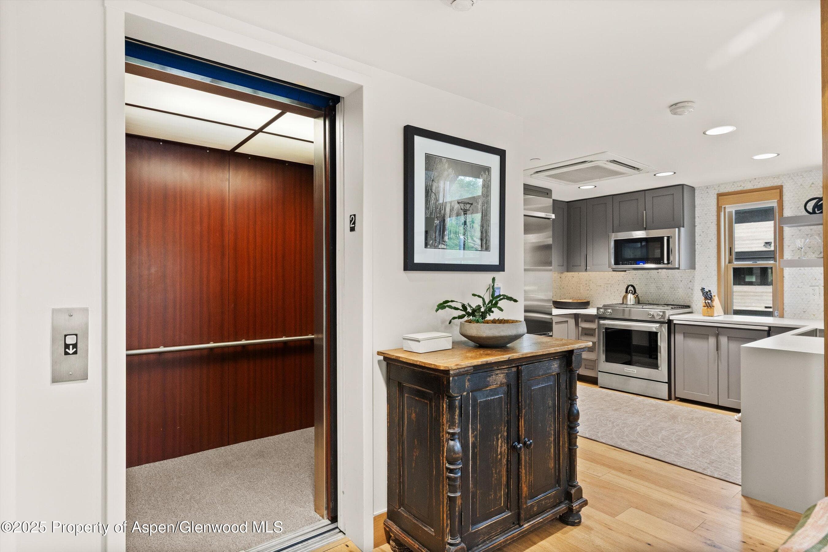 122 W Main Street, Aspen, CO 81611 - Photo 41