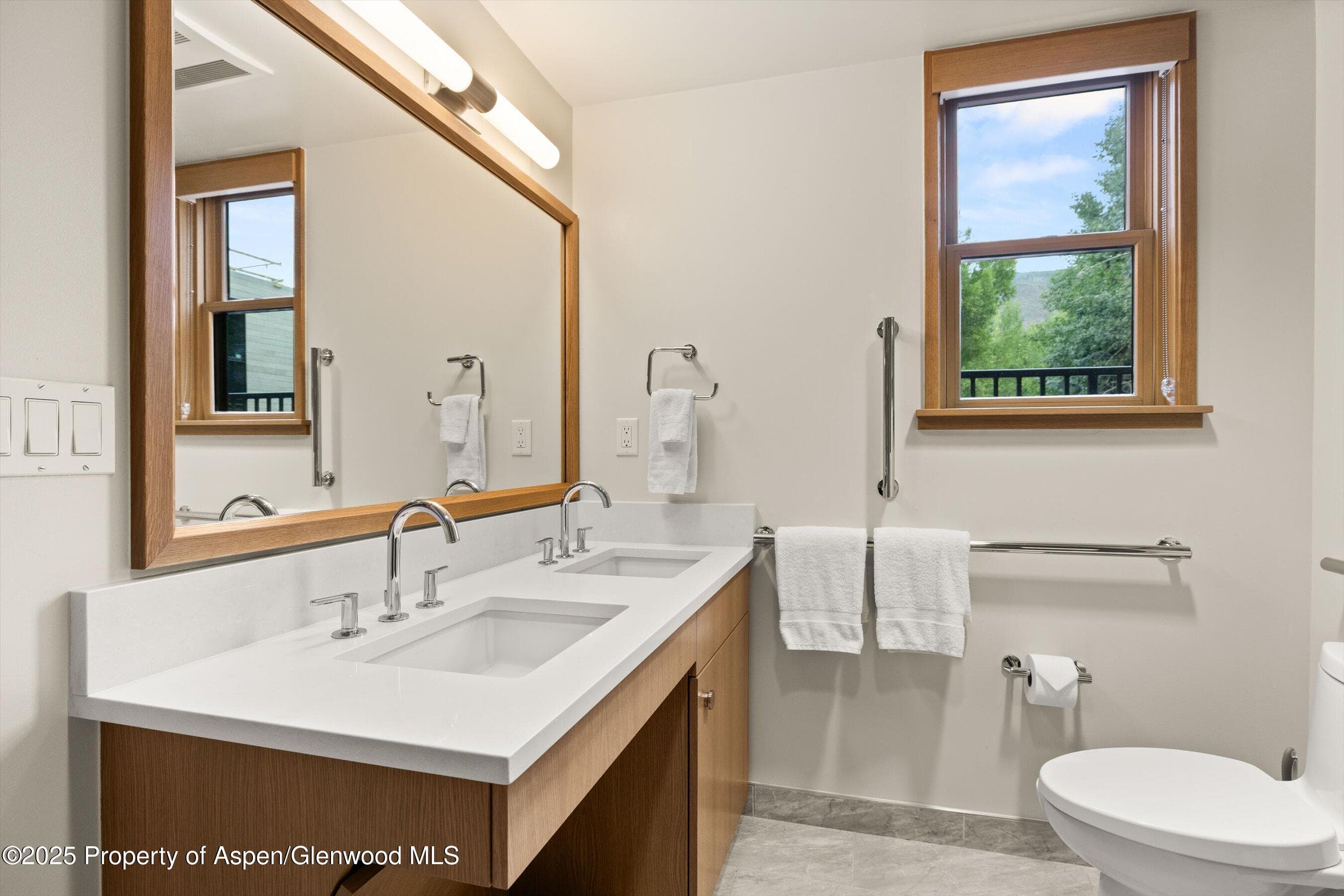 122 W Main Street, Aspen, CO 81611 - Photo 47