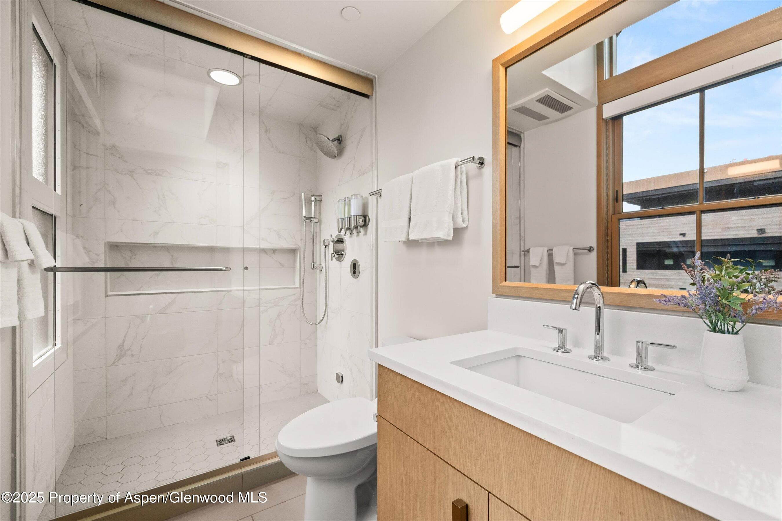 122 W Main Street, Aspen, CO 81611 - Photo 51