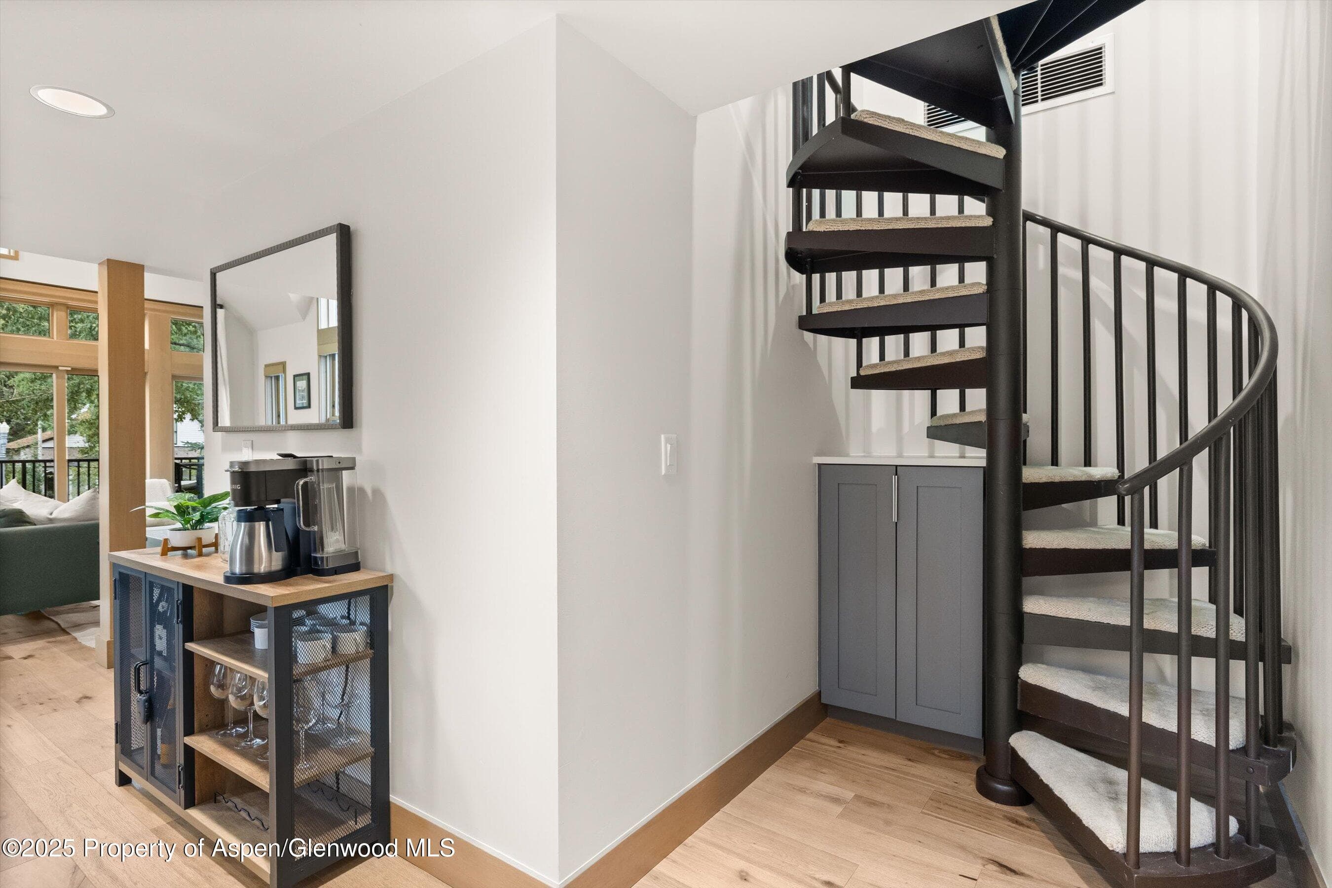122 W Main Street, Aspen, CO 81611 - Photo 52