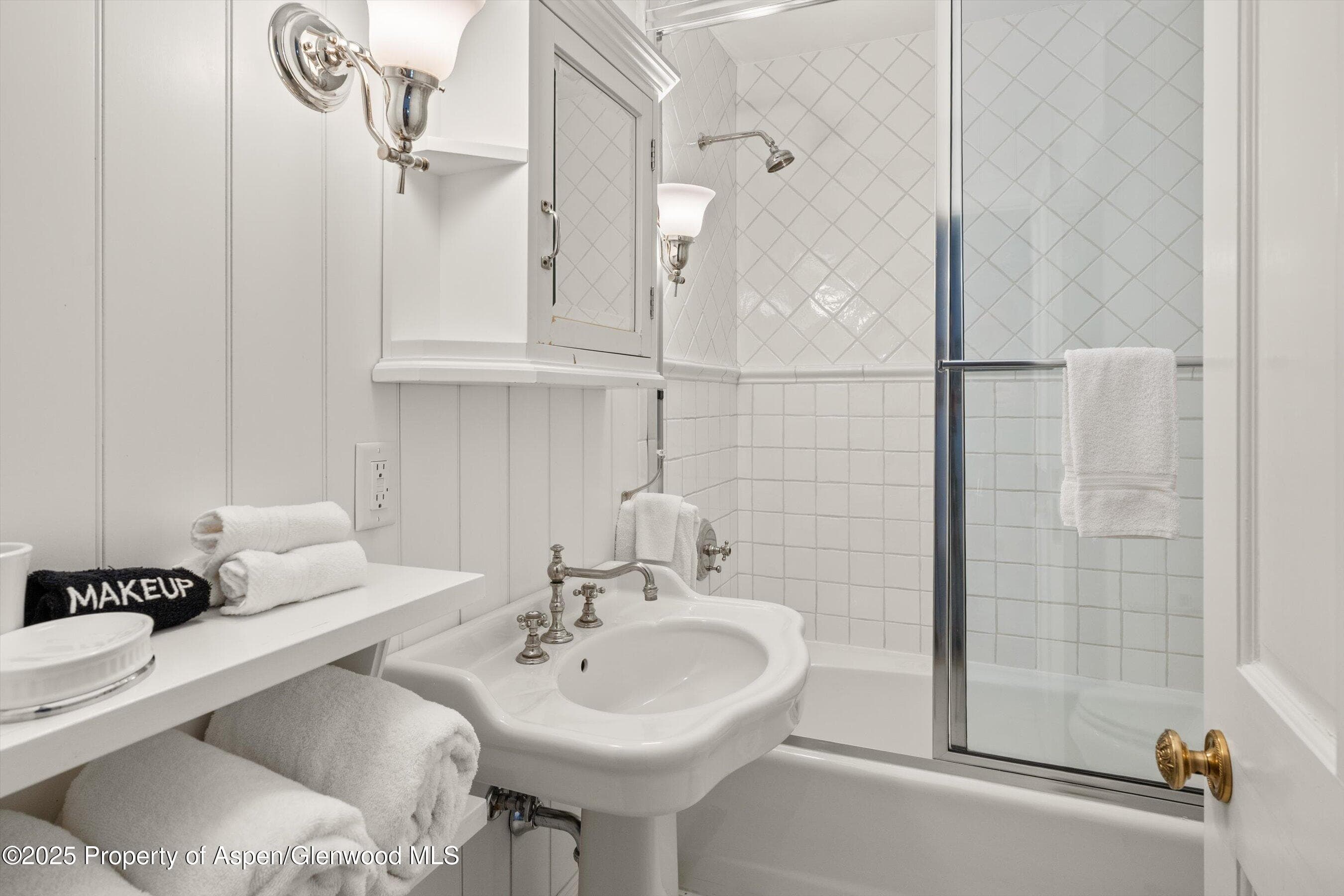 200 W Hopkins Avenue, Aspen, CO 81611 - Photo 18