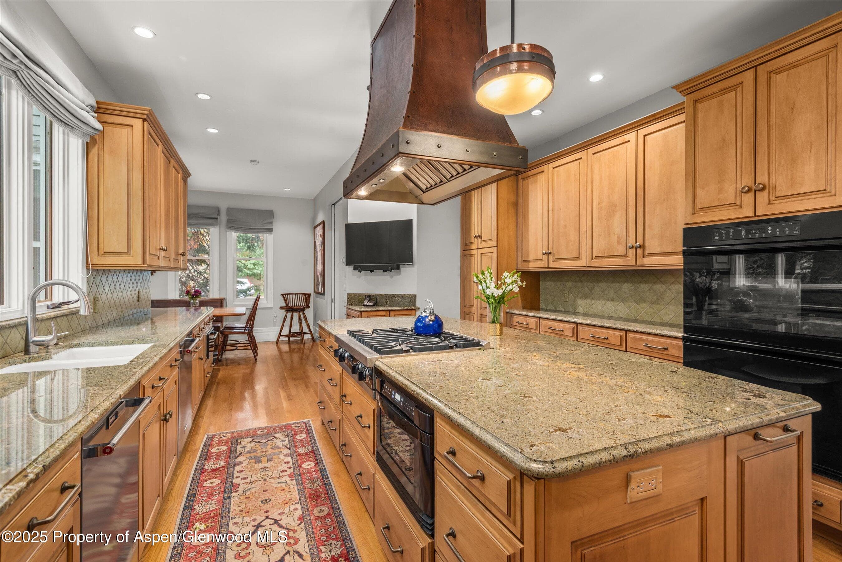 431 W Hopkins Avenue, Aspen, CO 81611 - Photo 4