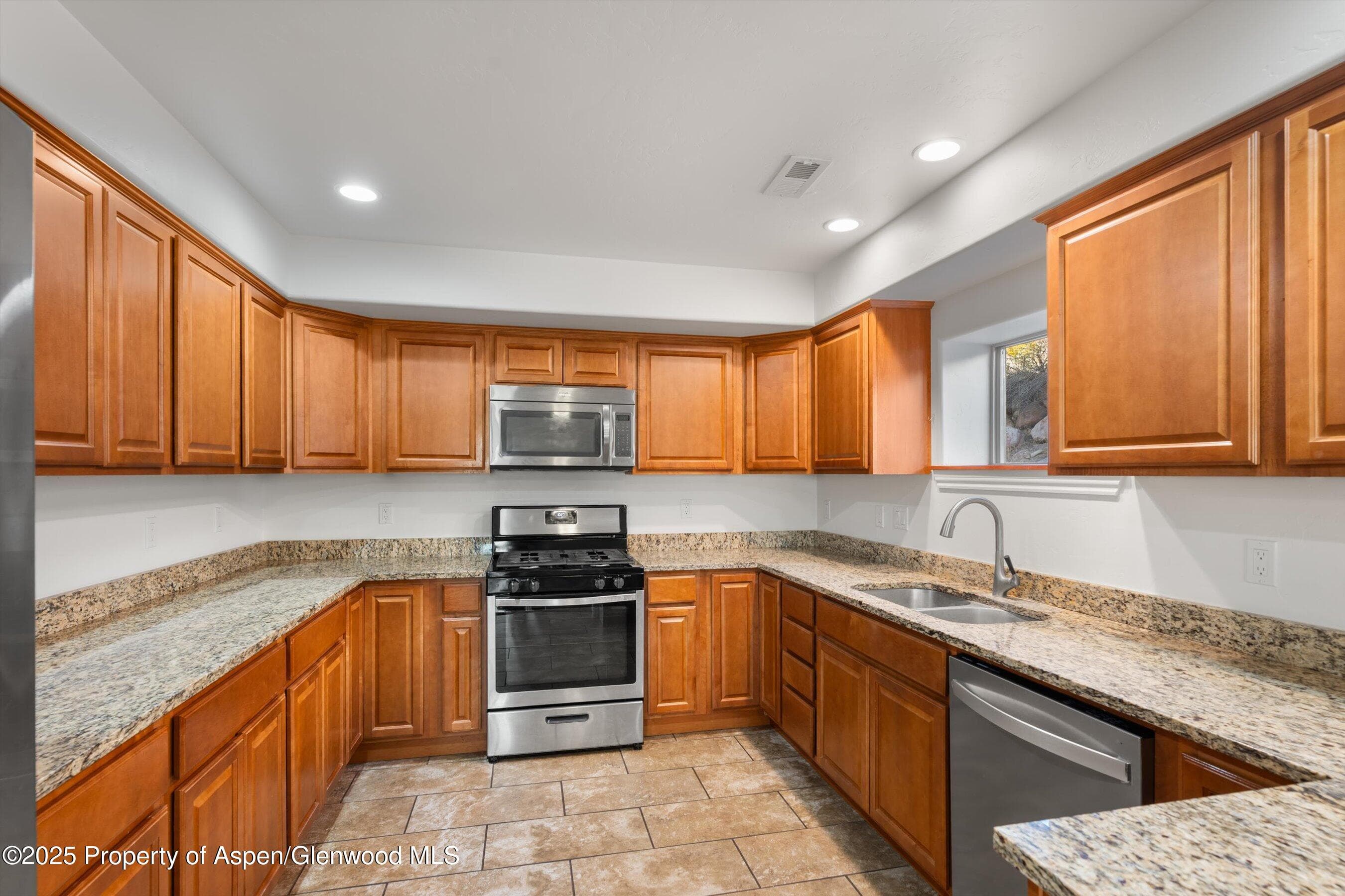 200 Castle Ridge Drive, New Castle, CO 81647 - Photo 6