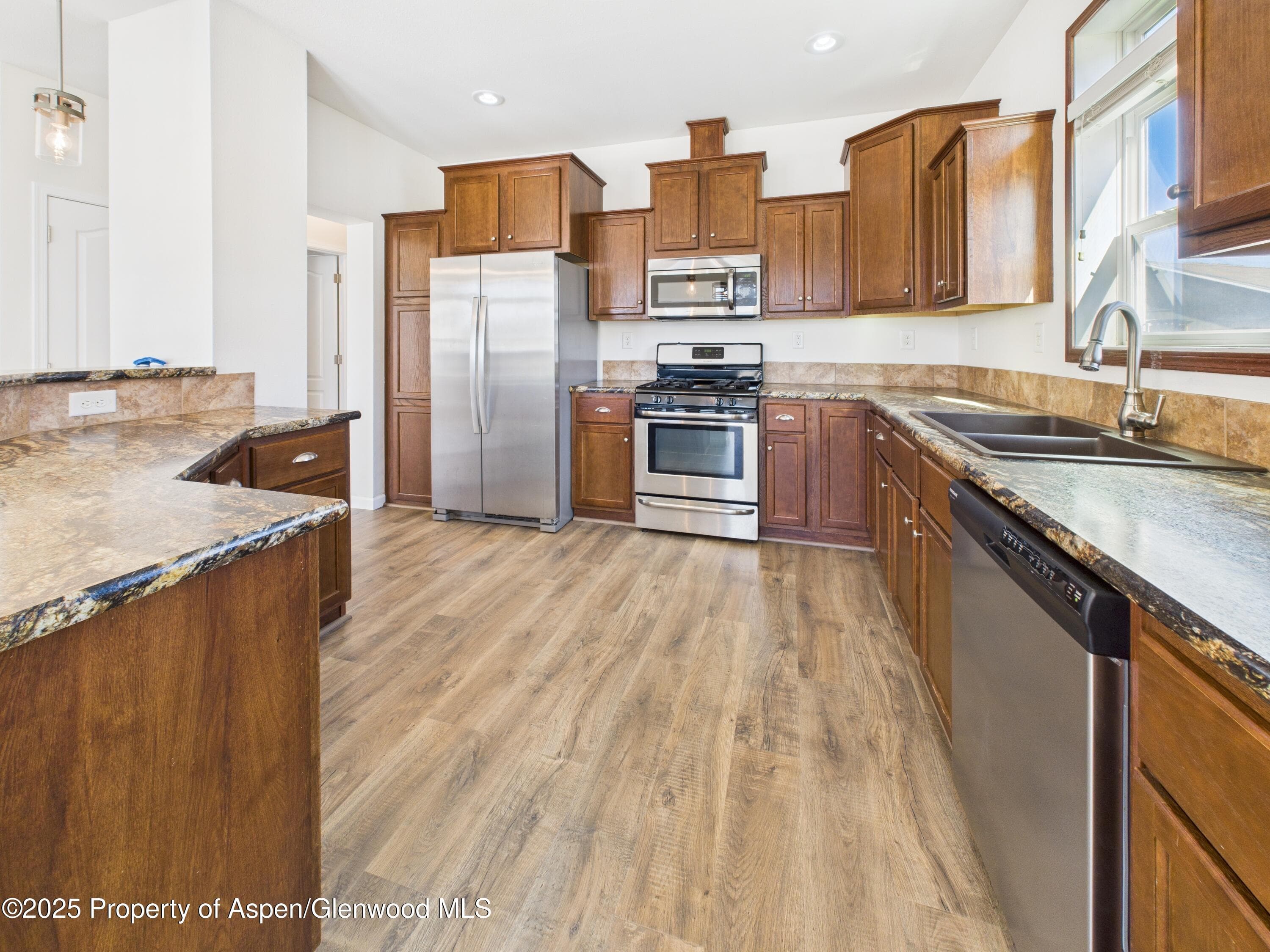 68 Salmon Loop Loop, Gypsum, CO 81637 - Photo 10