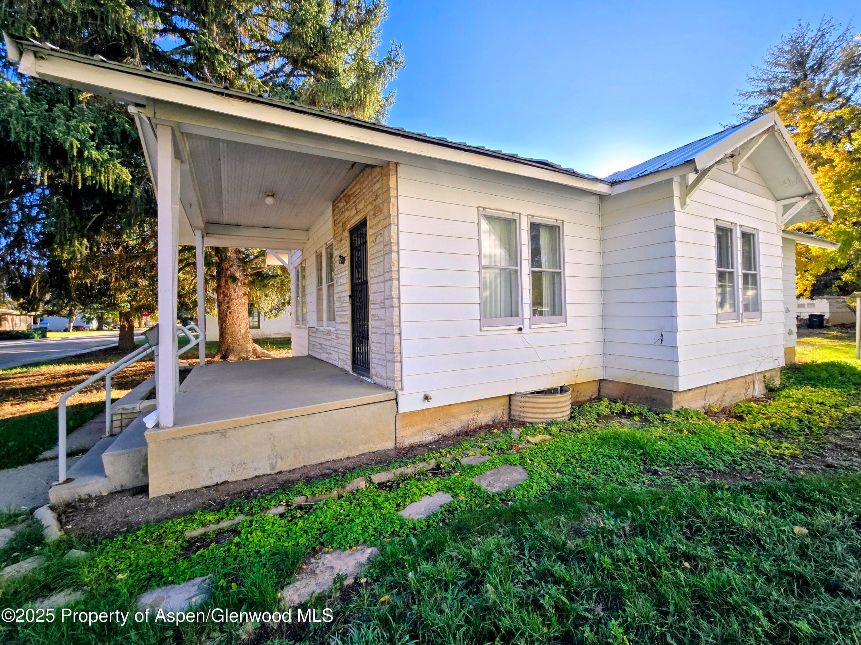 720 Barclay Street, Craig, CO 81625 - Photo 3
