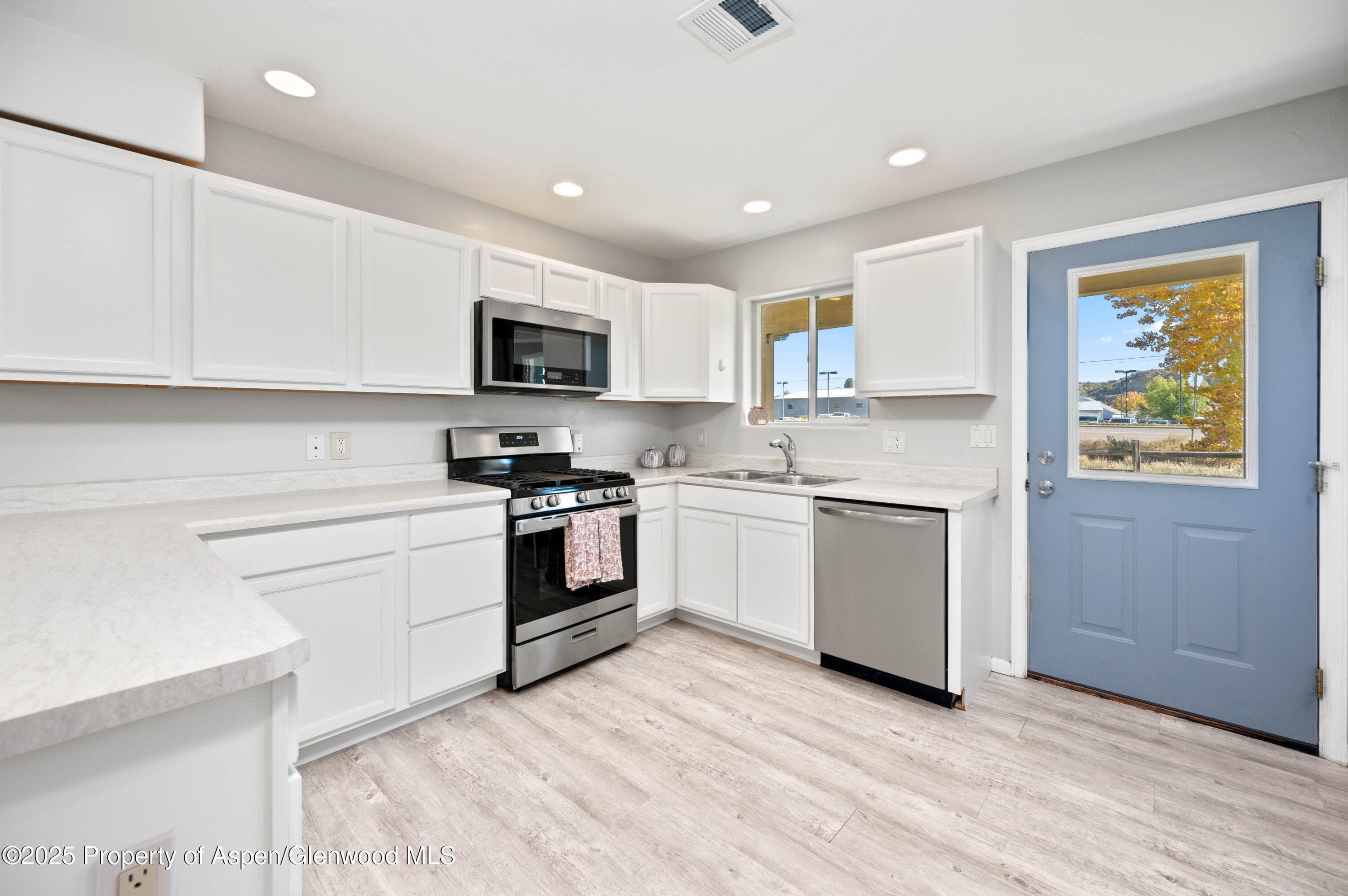 148 W 26th Street, Rifle, CO 81650 - Photo 7
