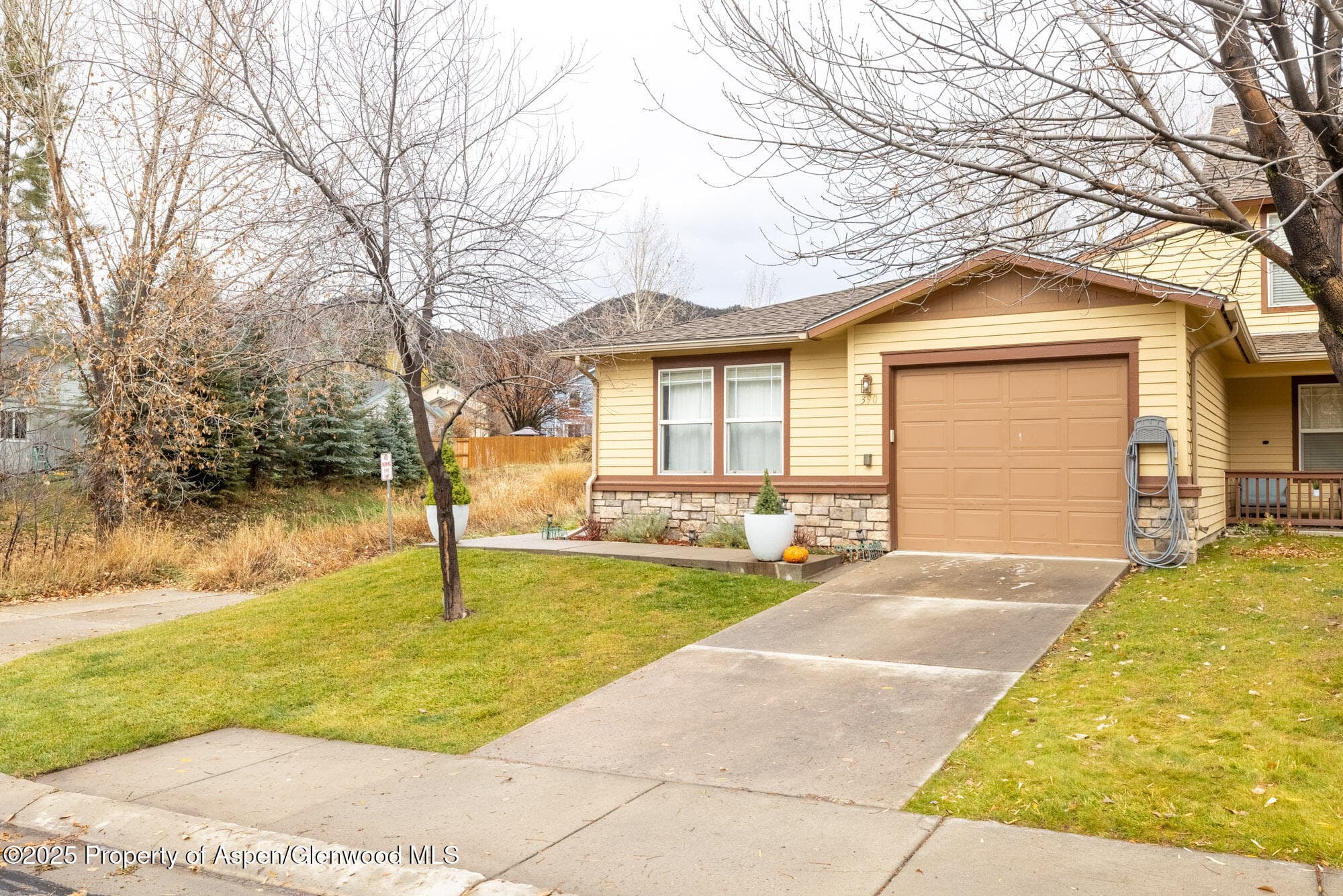 390 Maroon Court, New Castle, CO 81647 - Photo 2