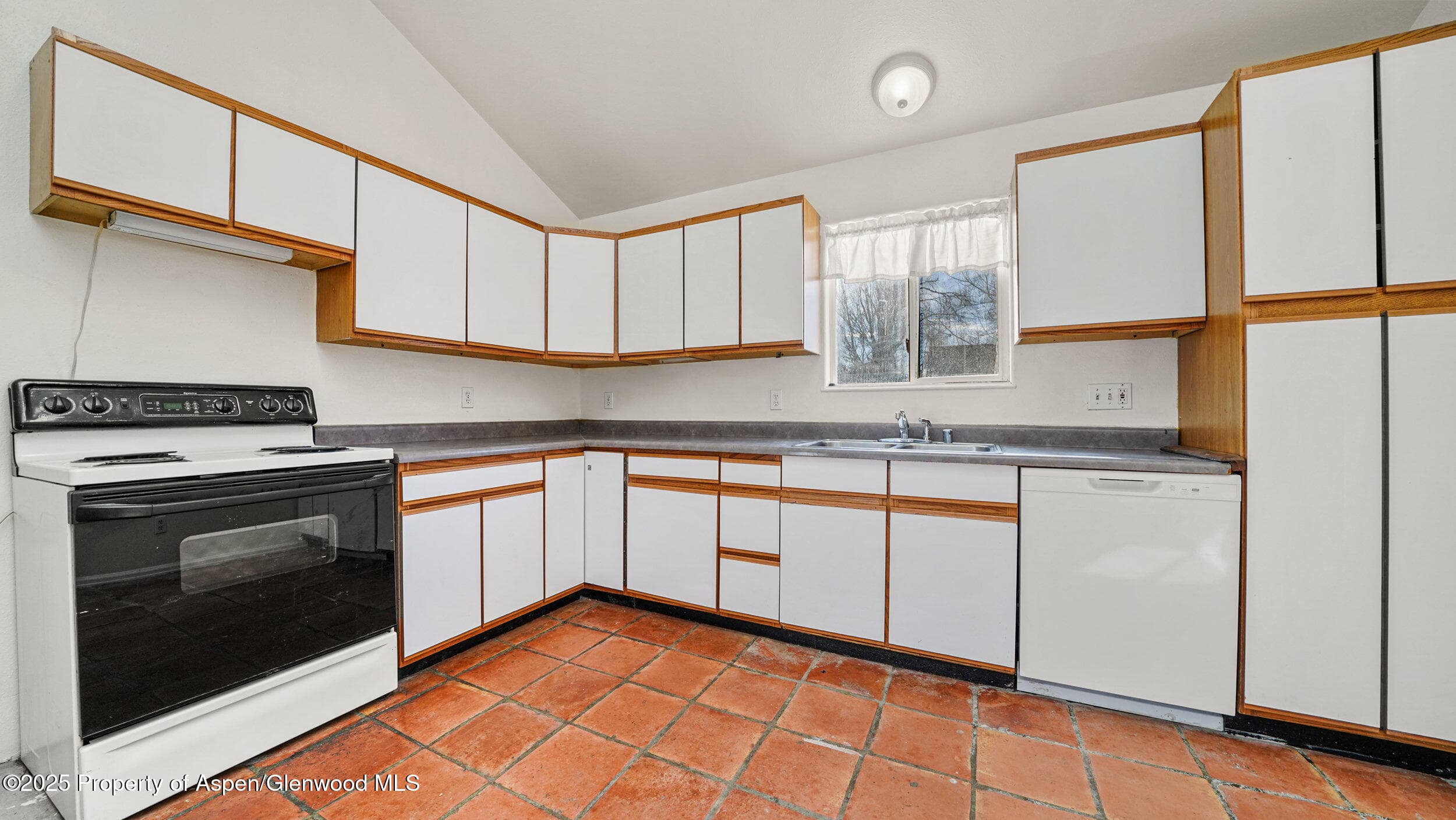 241 S Sycamore Street, Fruita, CO 81521 - Photo 11