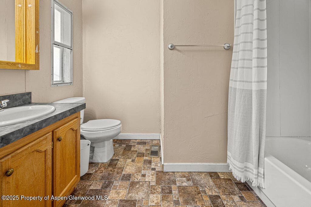 405 Hawthorn Street, Craig, CO 81625 - Photo 26