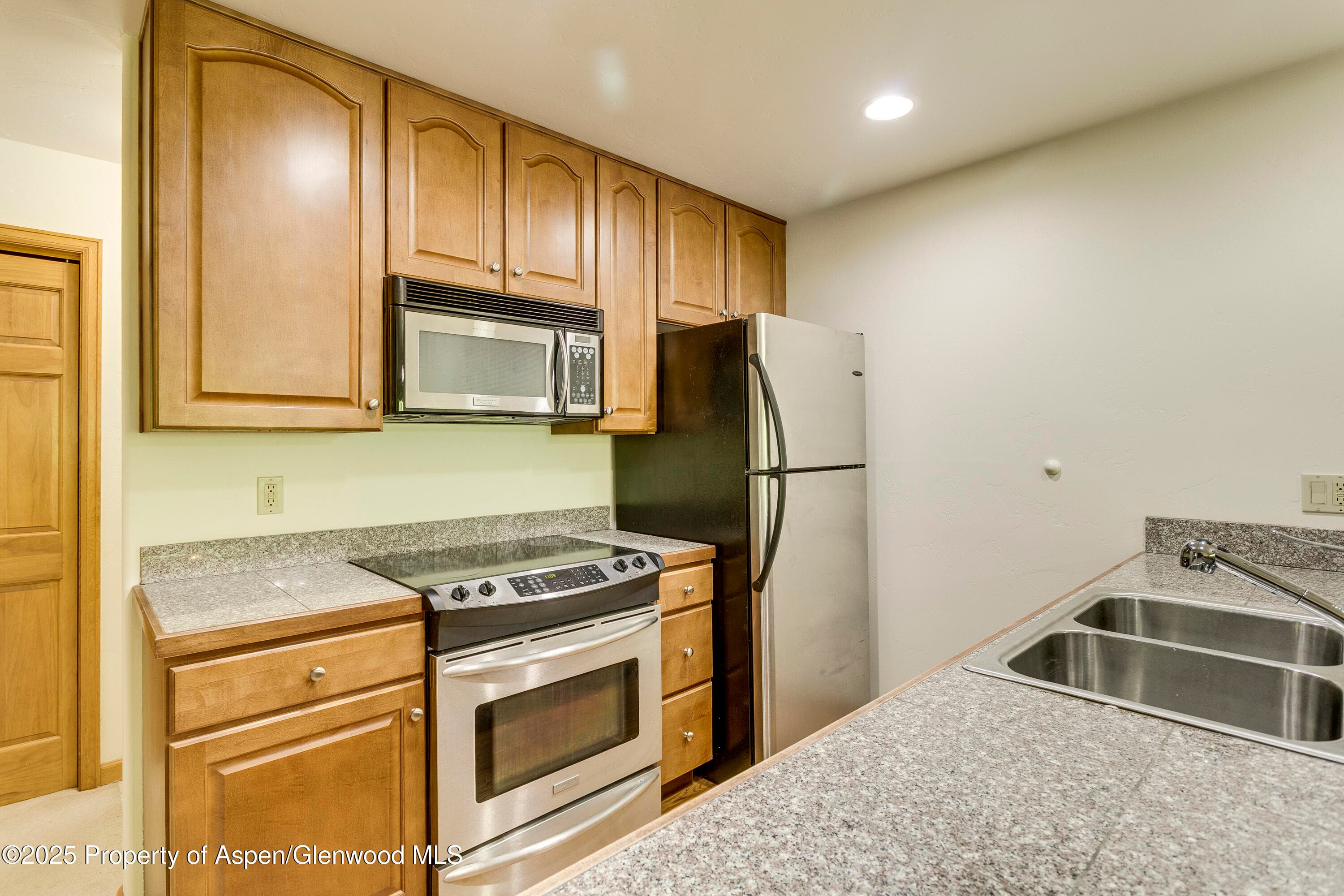 201 14th Street 300, Glenwood Springs, CO 81601 - Photo 5