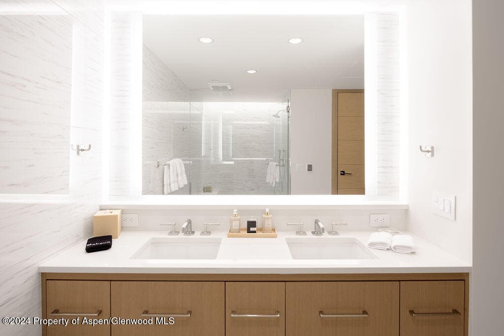 130 Wood Road 460-462, Snowmass Village, CO 81615 - Photo 12