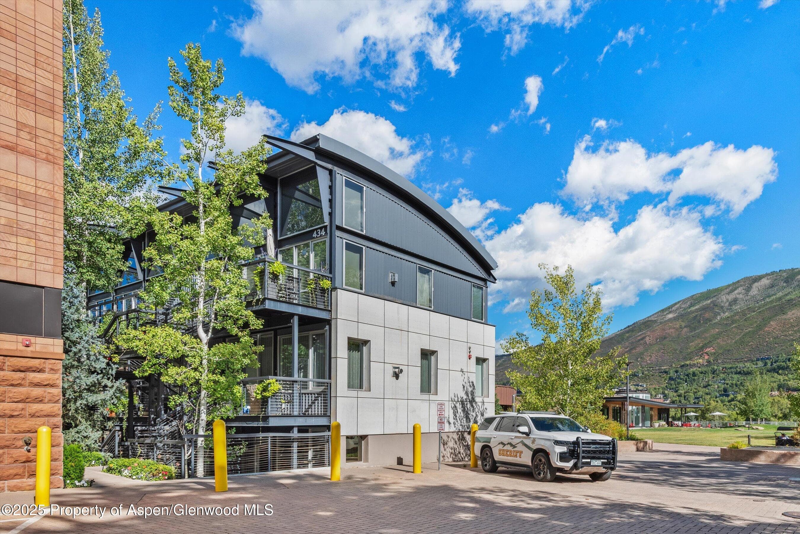 434 E Main Street 104, Aspen, CO 81611 - Photo 2