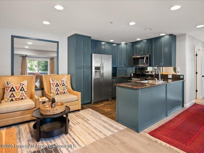 326 Midland Avenue 302, Aspen, CO 81611 - Photo 2